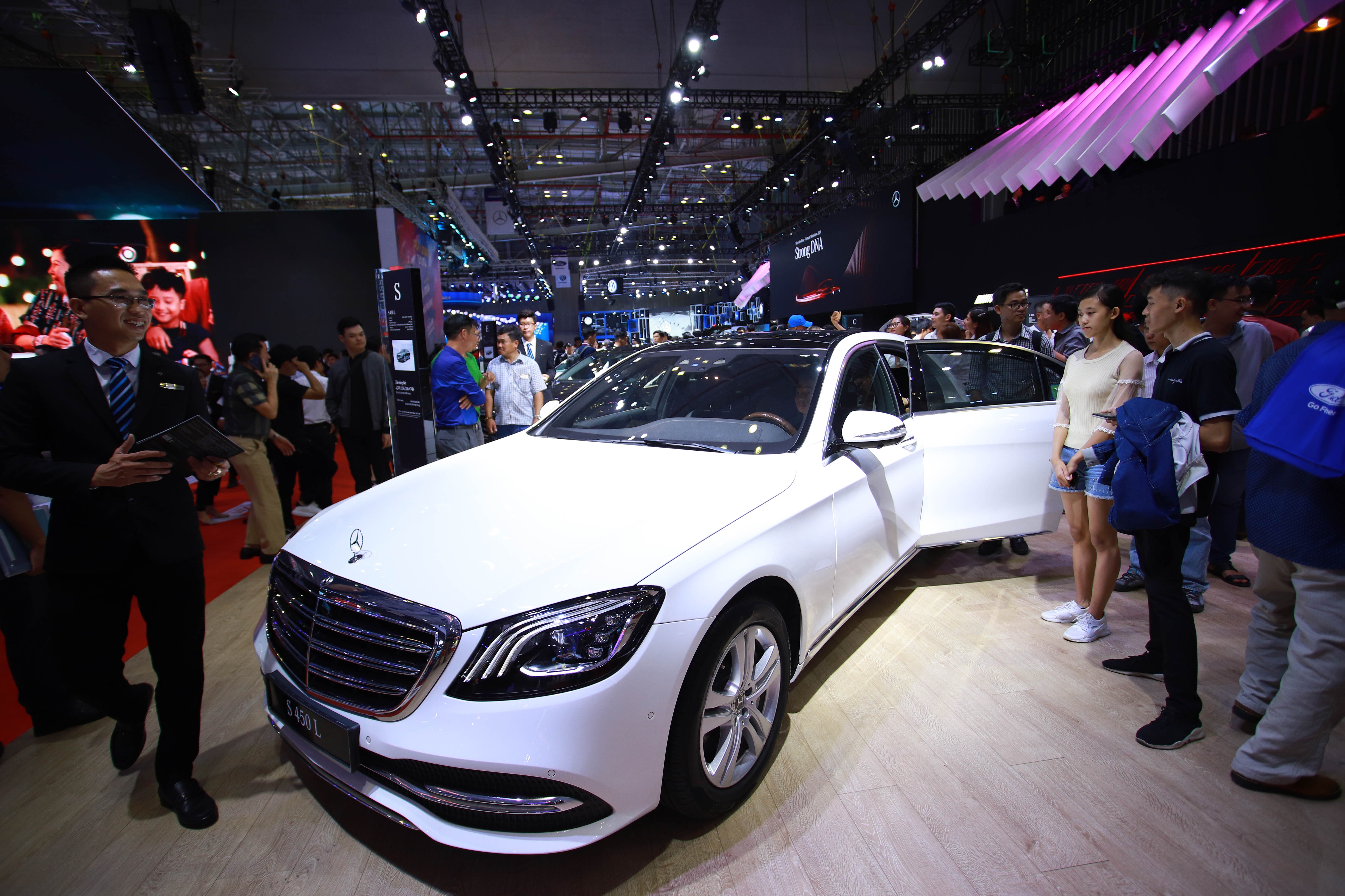 Toan canh gian hang Mercedes-Benz tai VMS 2019 anh 28