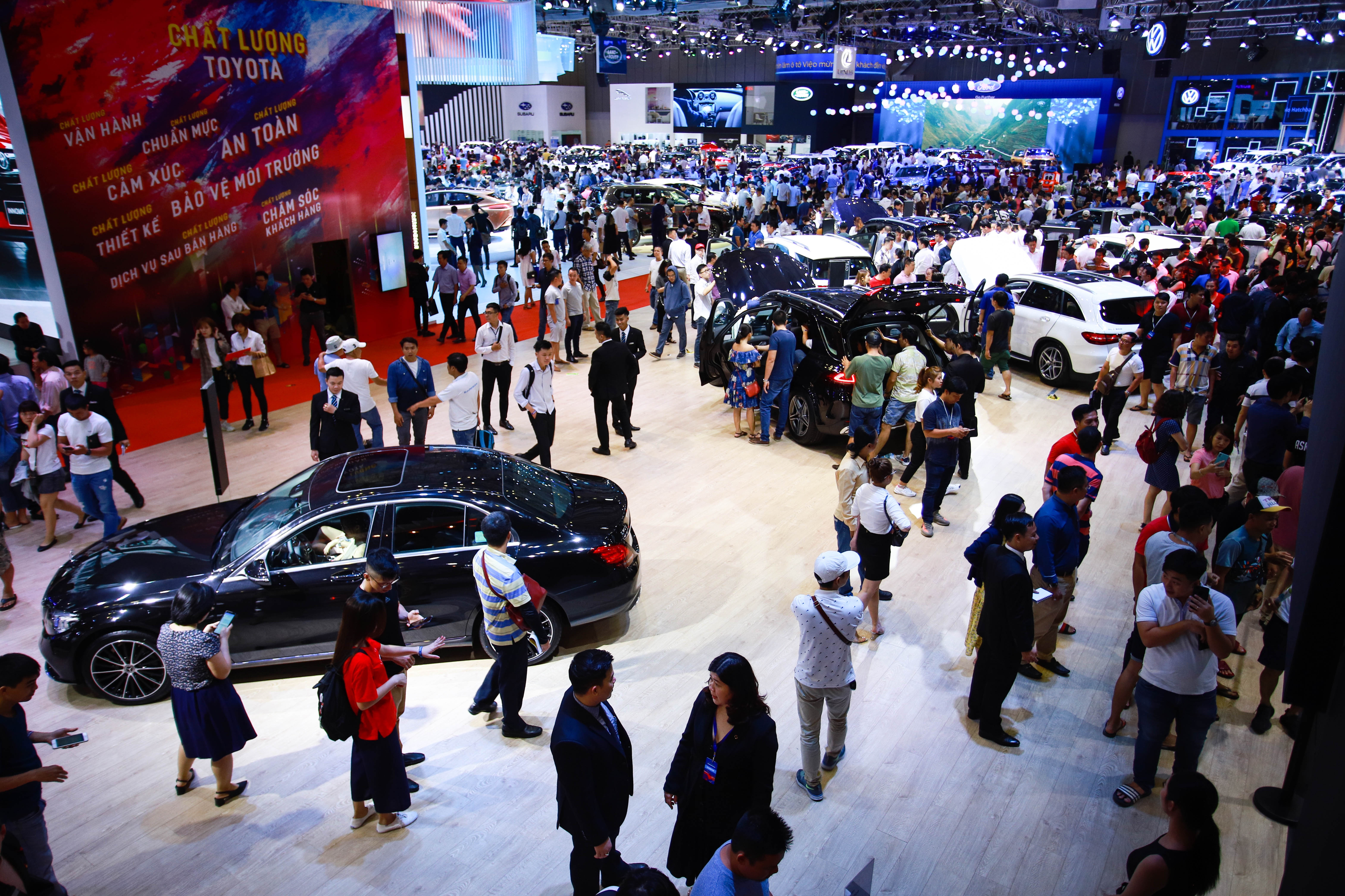 Toan canh gian hang Mercedes-Benz tai VMS 2019 anh 7