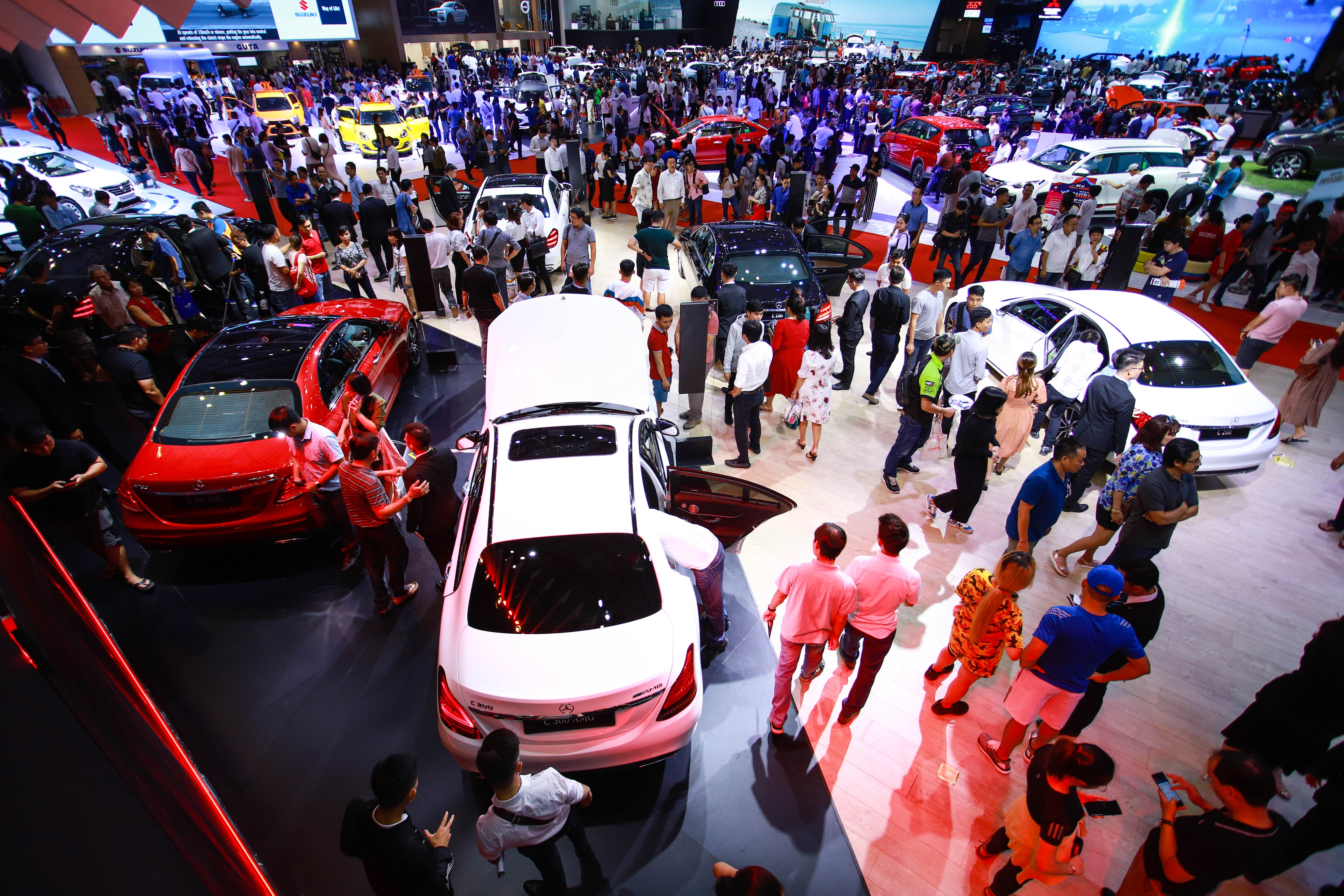 Toan canh gian hang Mercedes-Benz tai VMS 2019 anh 8