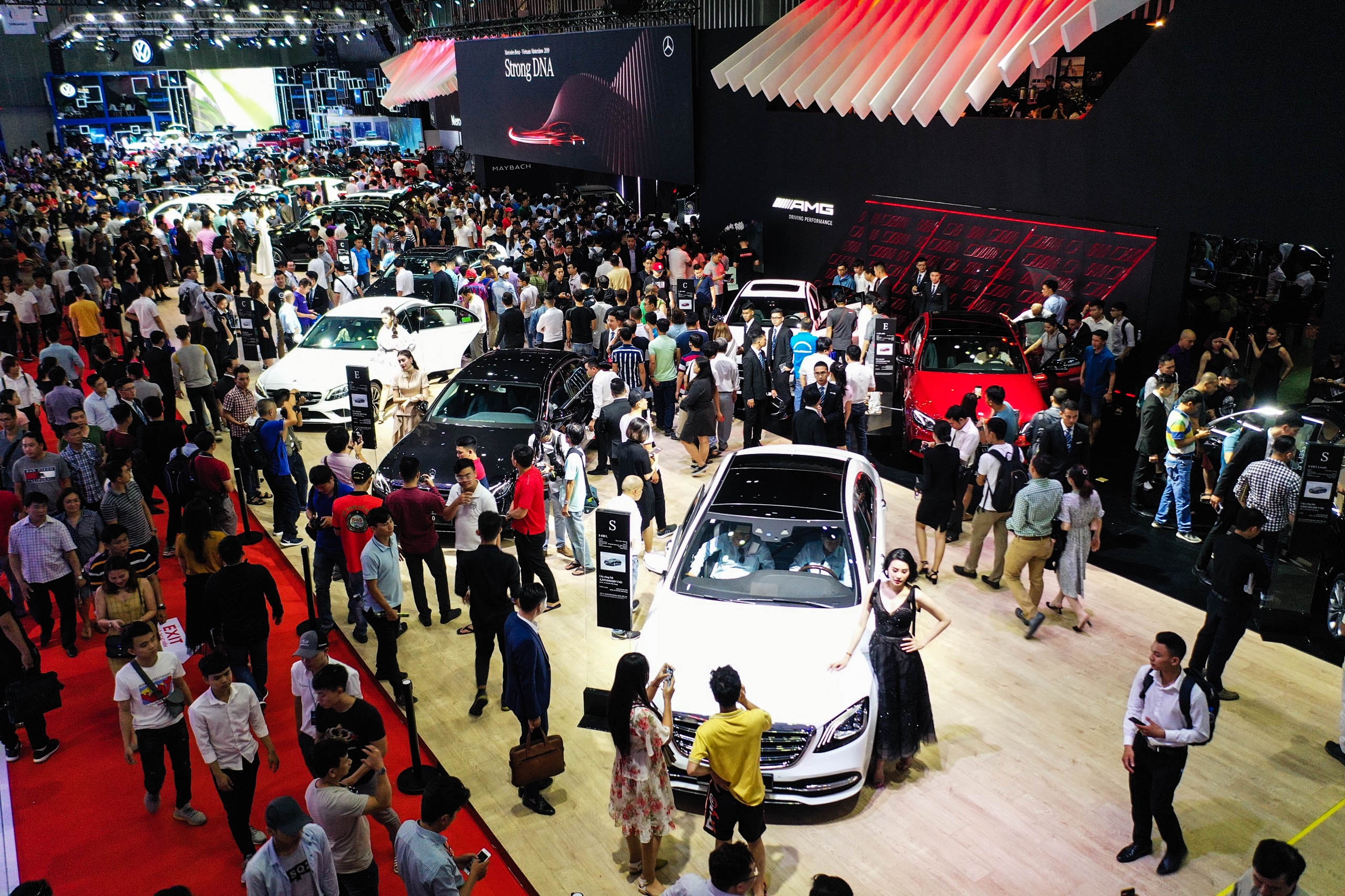 Toan canh gian hang Mercedes-Benz tai VMS 2019 anh 9