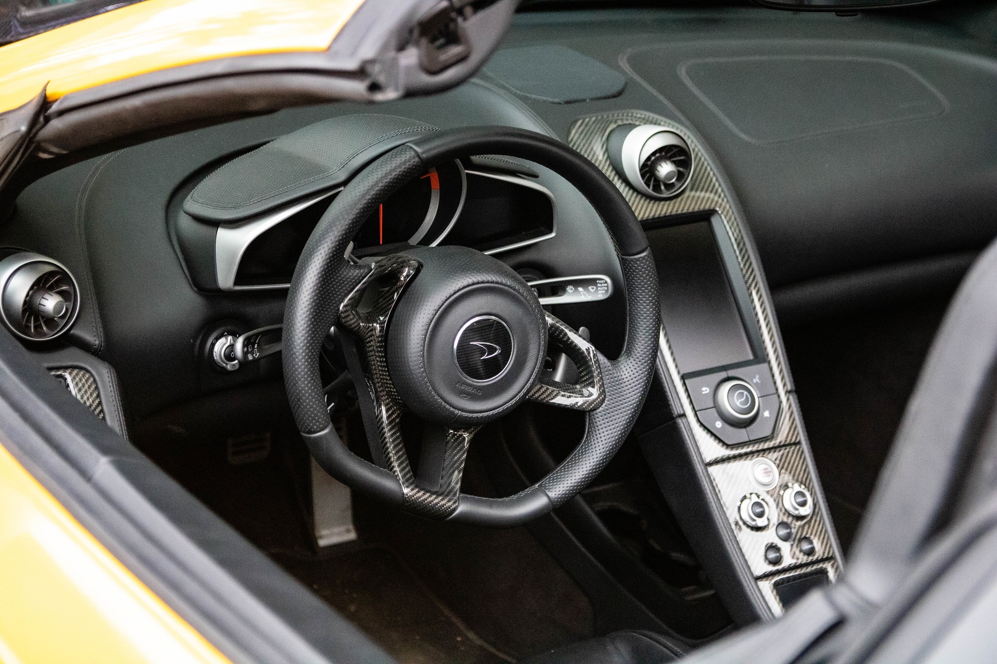 Ngam sieu xe McLaren 650S Spider do than rong anh 21