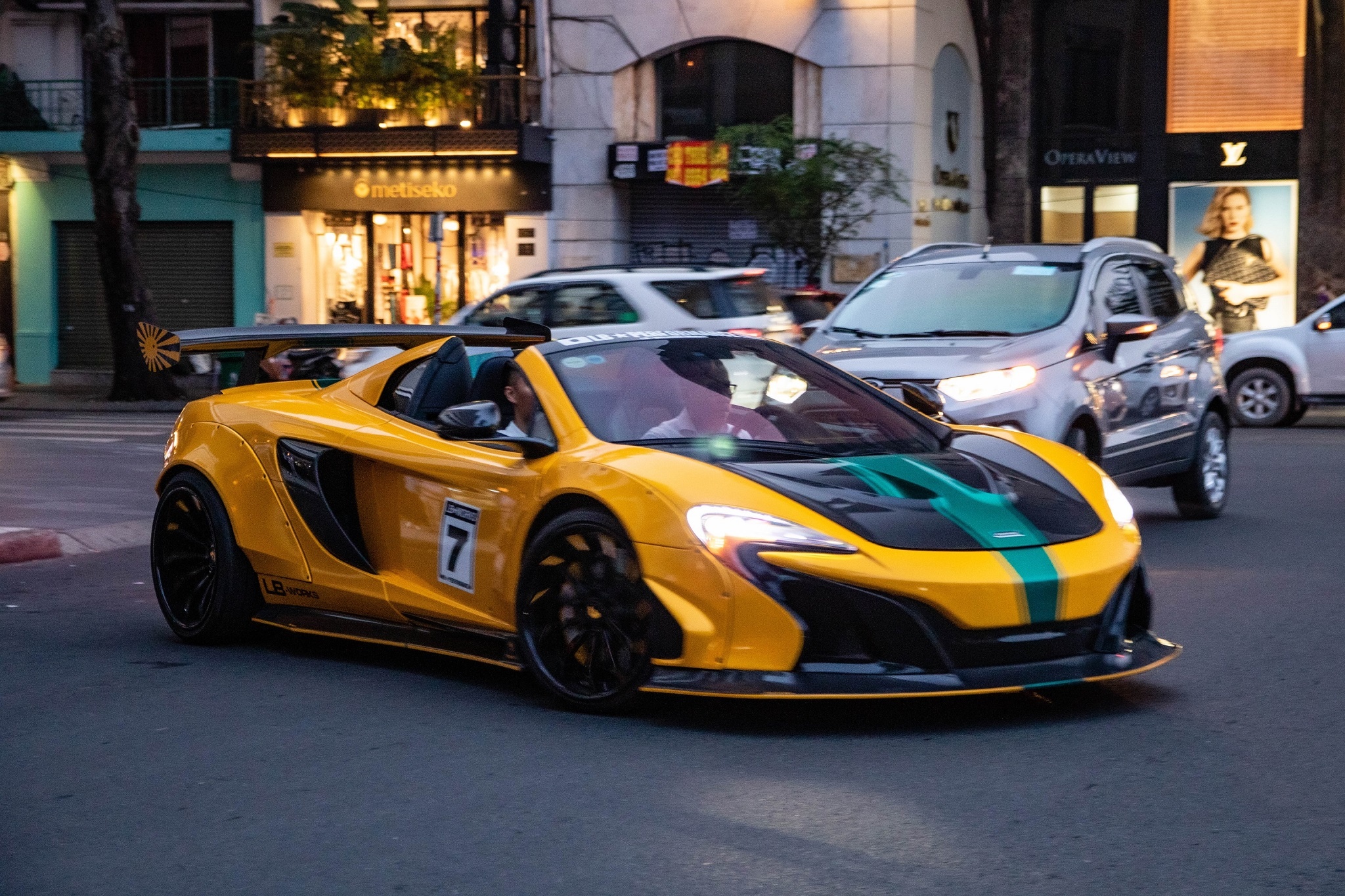 Ngam sieu xe McLaren 650S Spider do than rong anh 29