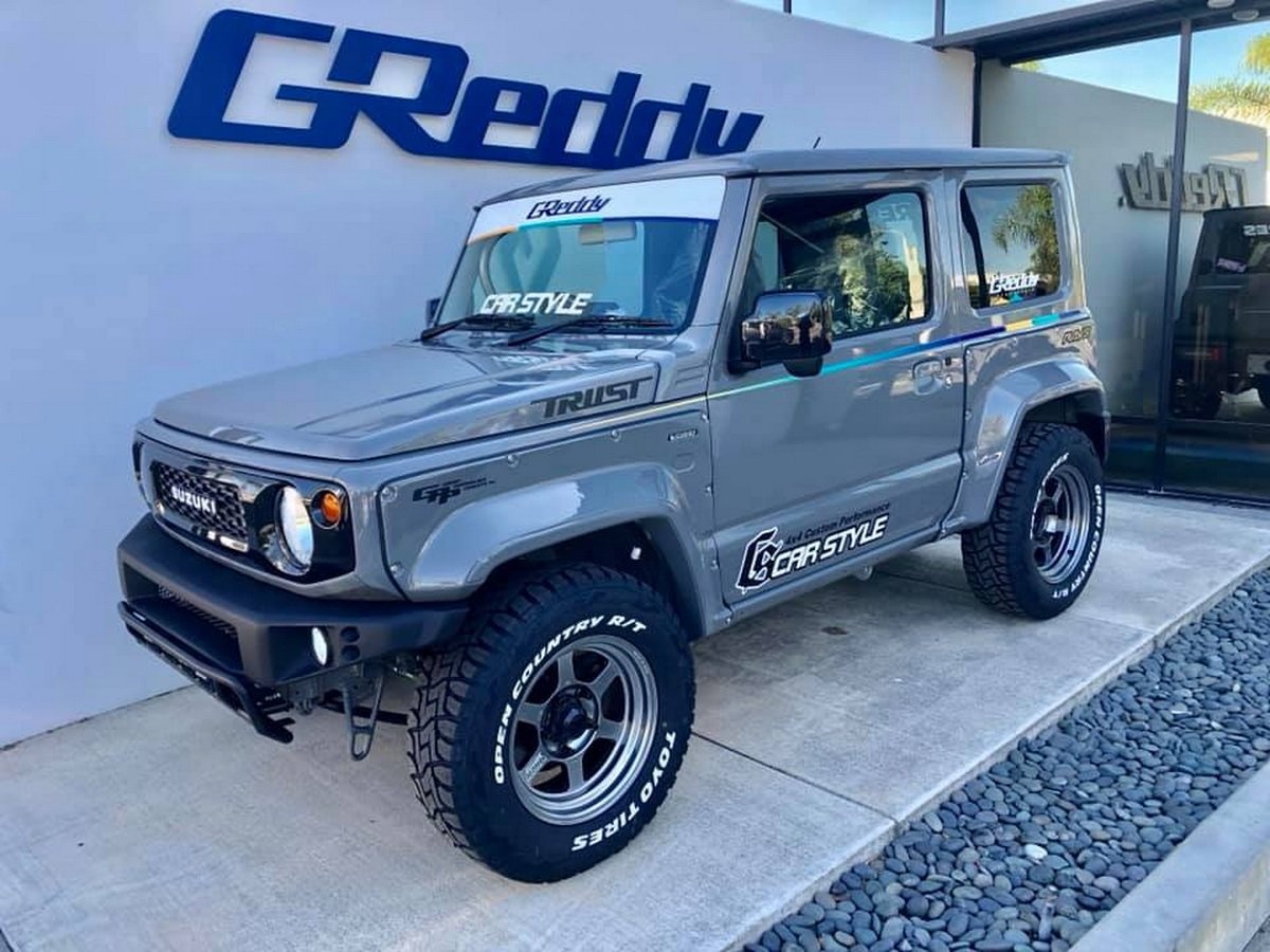 Suzuki Jimny độ ngoại hình mạnh mẽ,  gắng tăng áp ảnh 5 Suzuki Jimny do ngoai hinh manh me,  gang tang ap anh 5