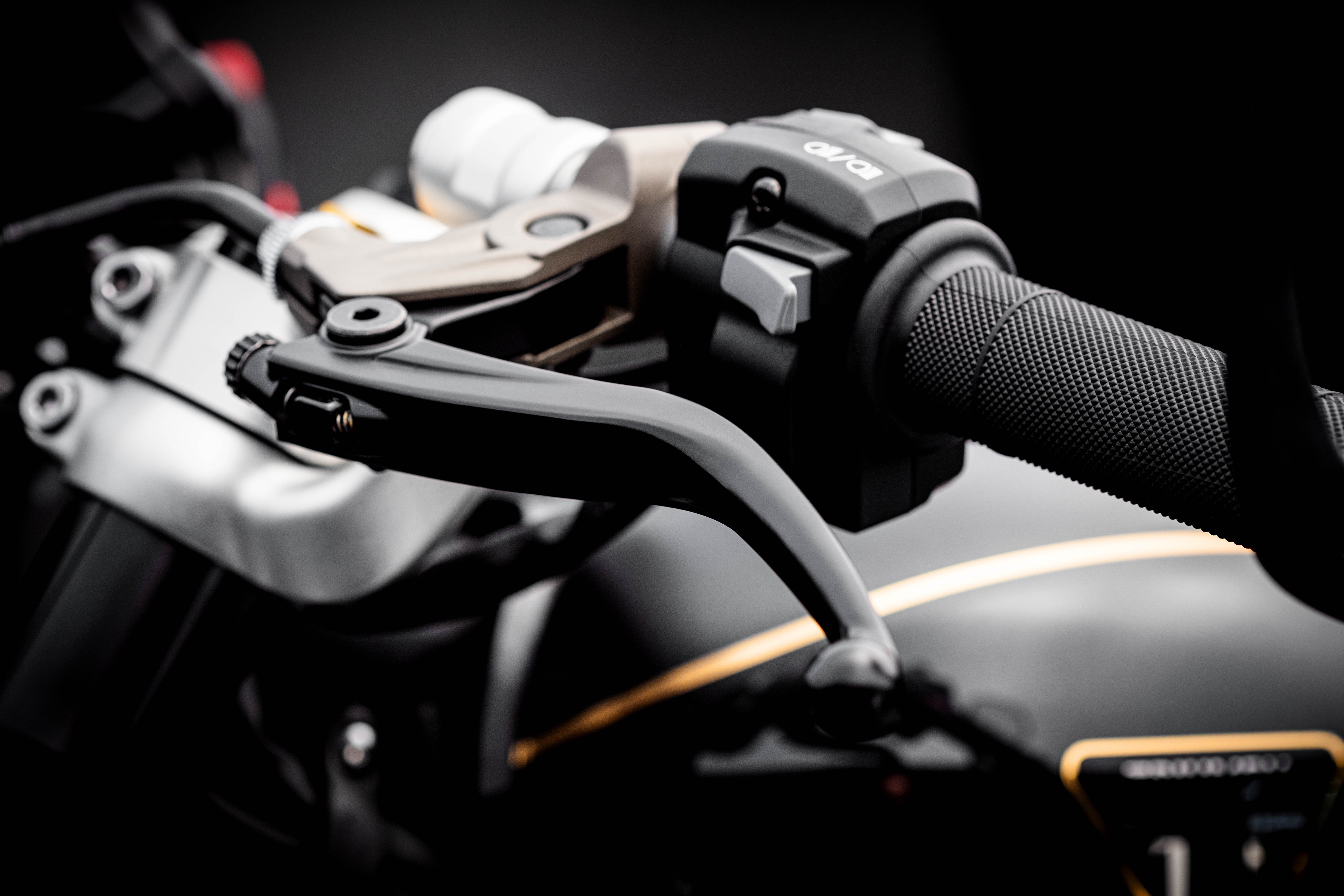 Chi tiet Triumph Bobber TFC 2020 anh 26