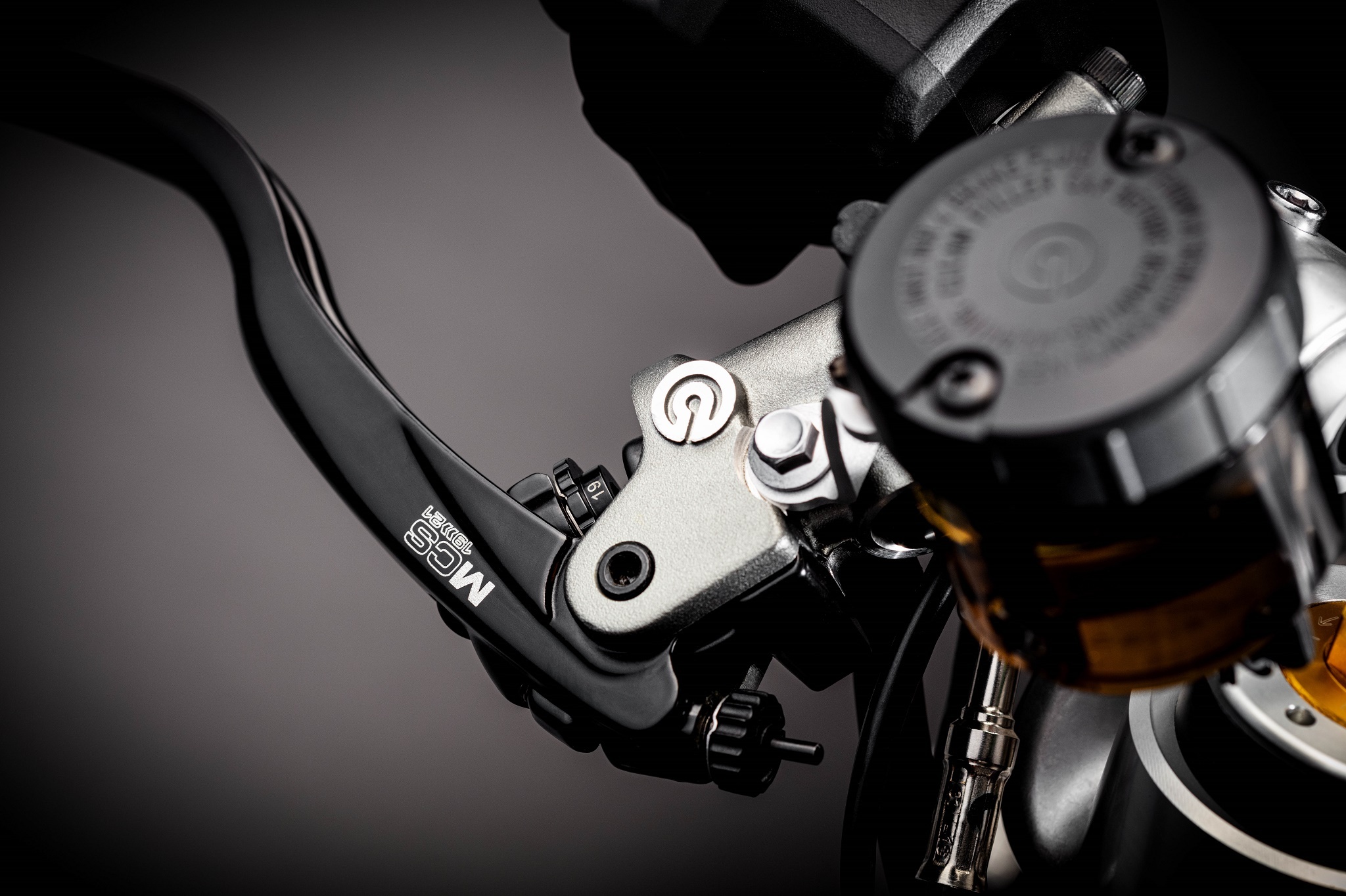 Chi tiet Triumph Bobber TFC 2020 anh 38