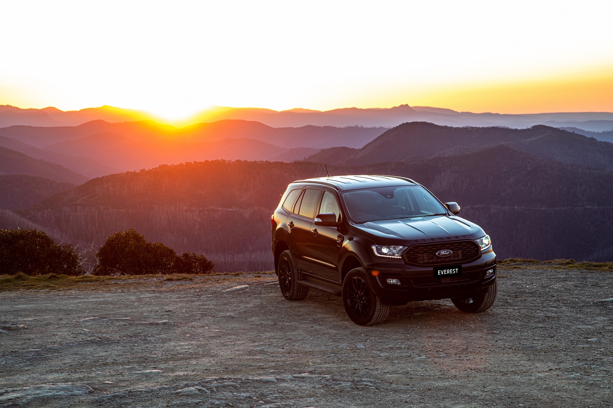 Ford Everest Sport 2020 ra mat tai Thai Lan anh 9