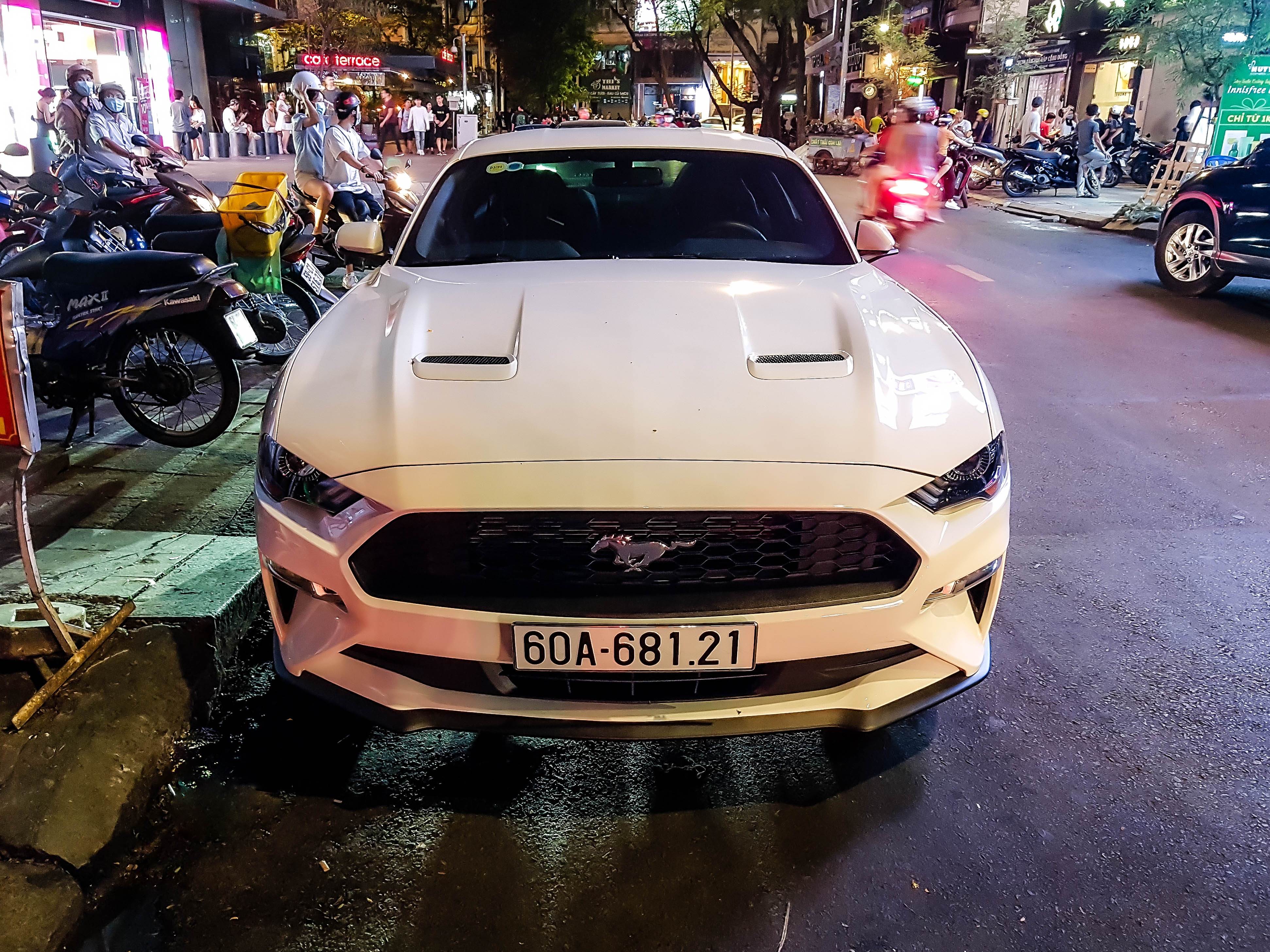 Ford Mustang facelift hang hiem tai TP.HCM anh 8