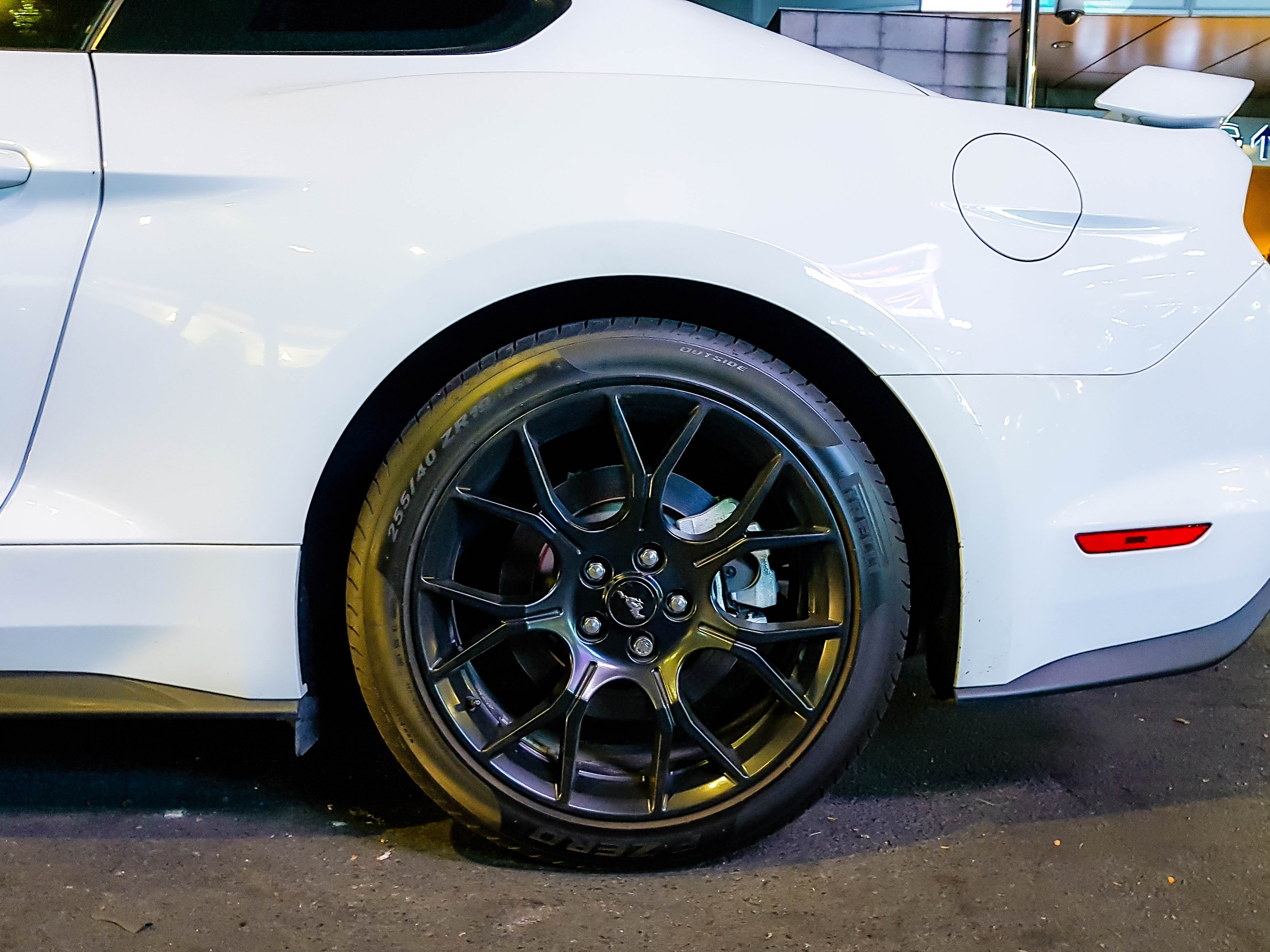 Ford Mustang facelift hang hiem tai TP.HCM anh 3