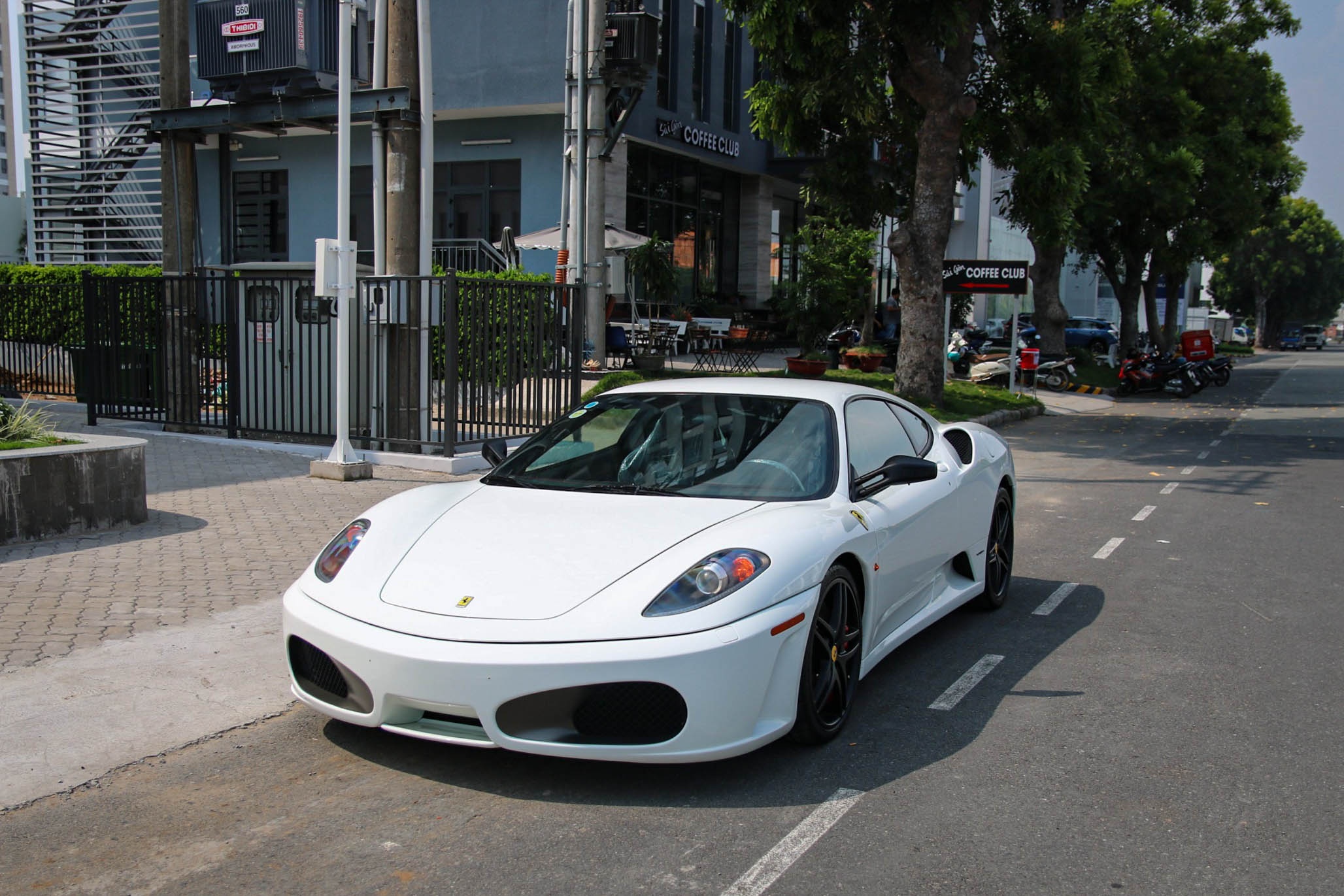 Ferrari F430 tung cua ong Dang Le Nguyen Vu anh 1