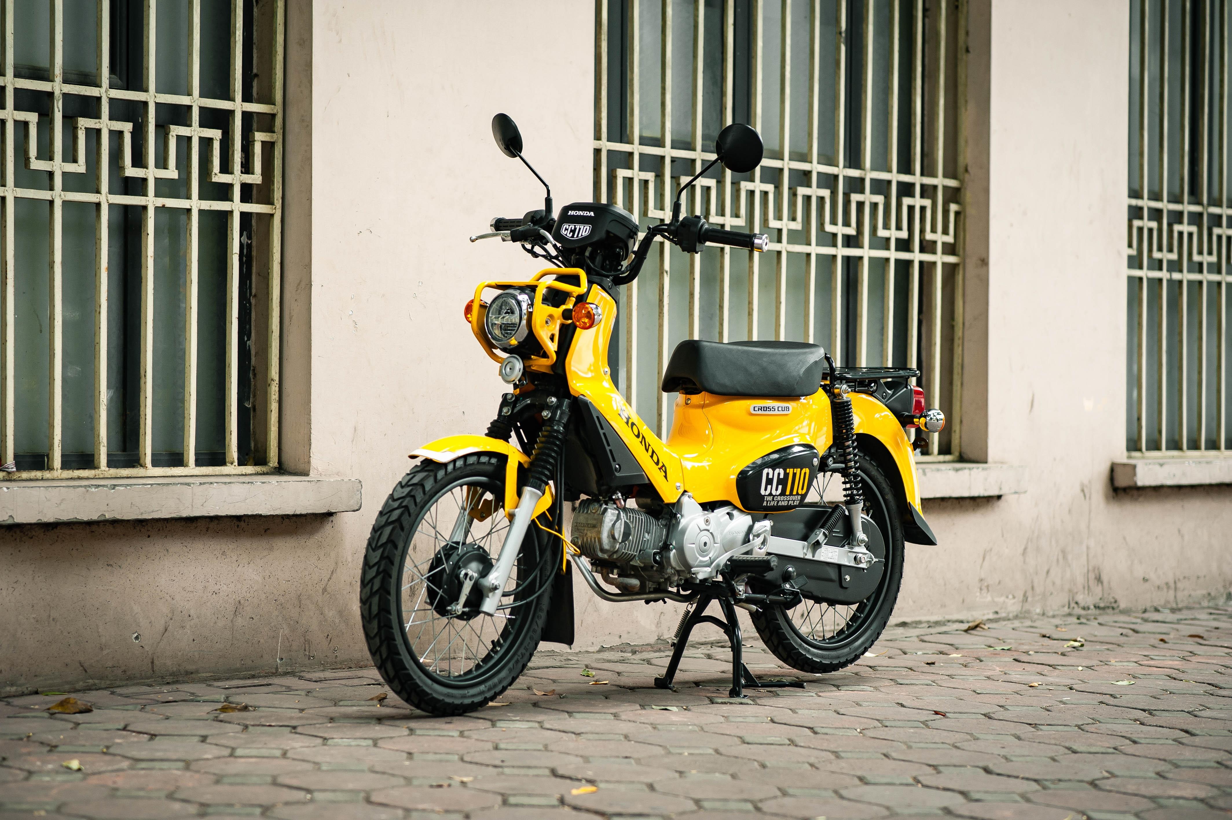 Honda Cross Cub 110 gia cao hon SH tai Viet Nam hinh anh