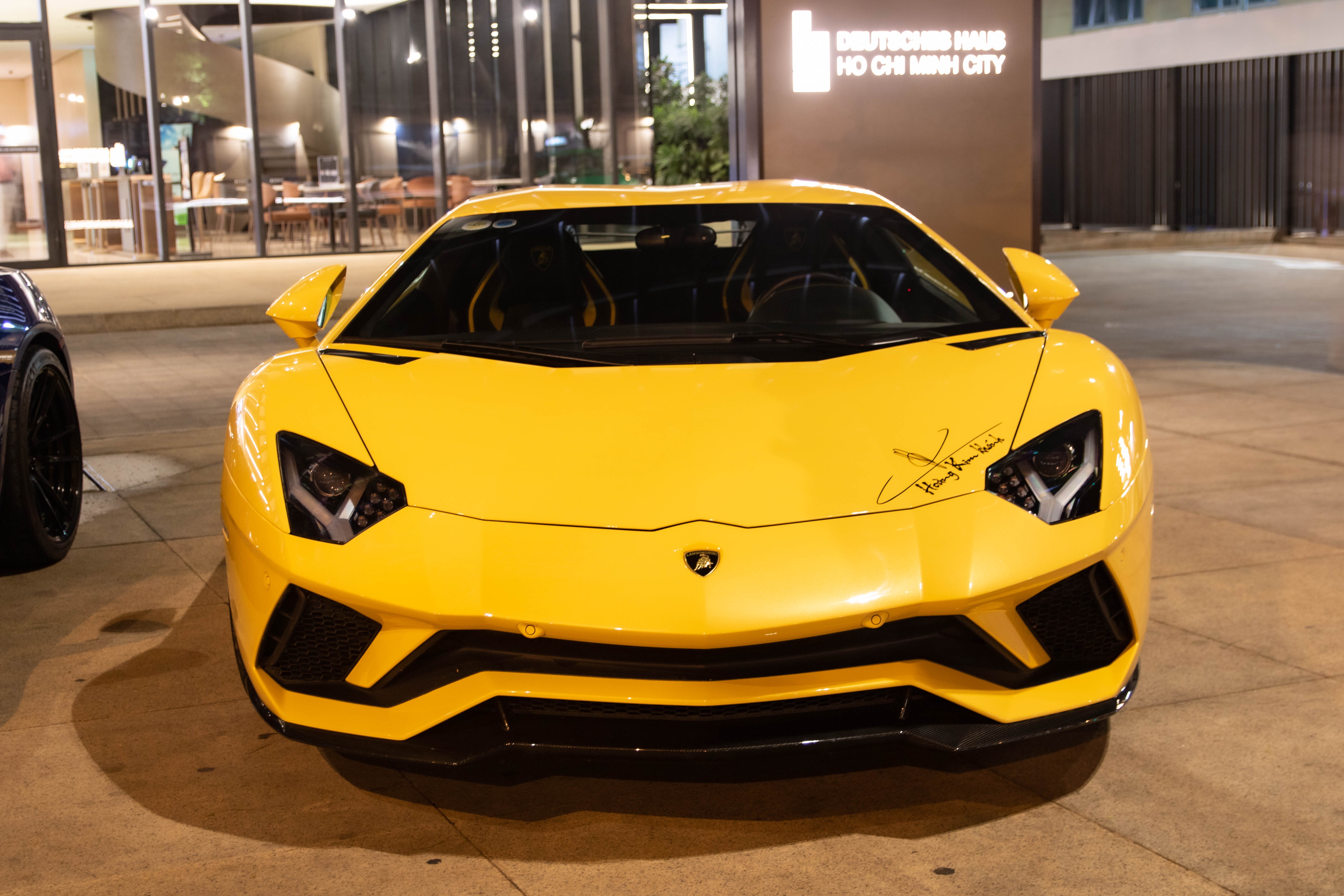 Lamborghini Aventador S duoc do do choi dat tien o TP.HCM anh 2