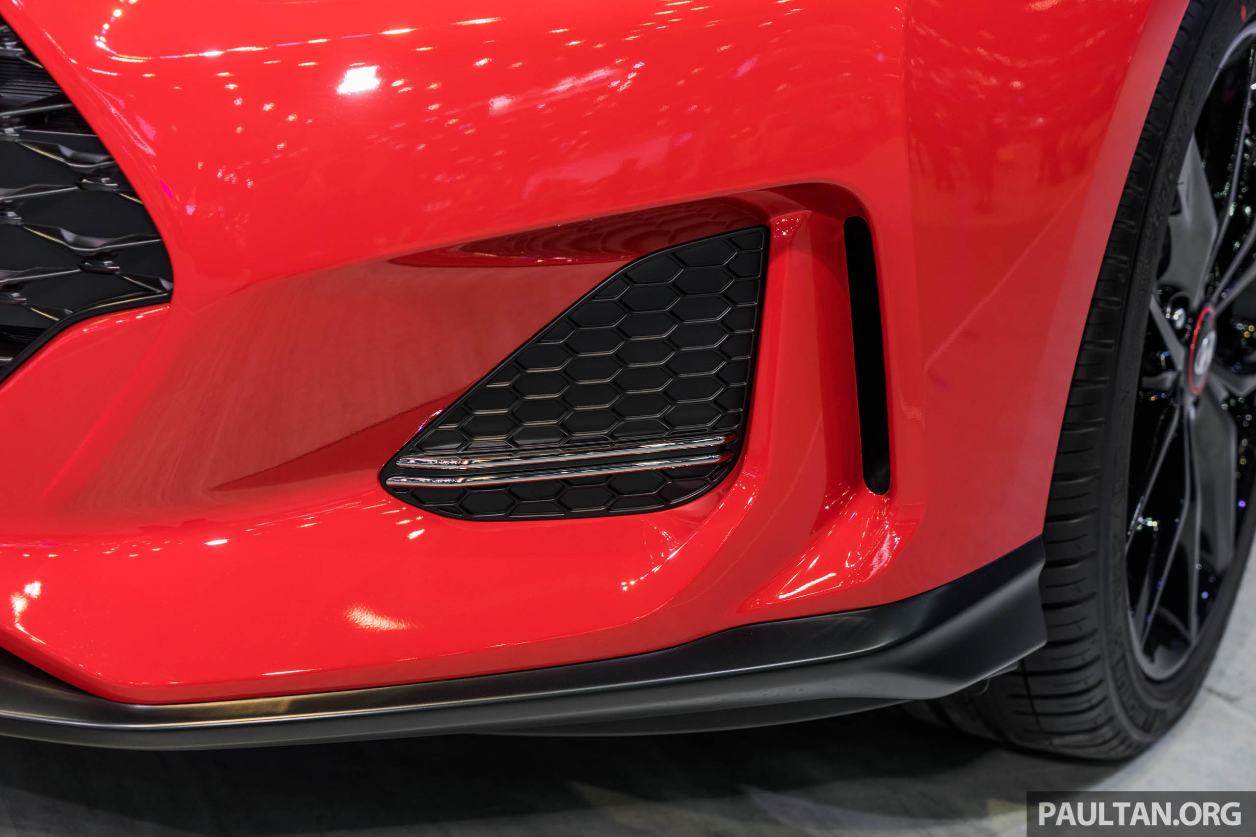 Hyundai Veloster 2020 ra mat tai Thai Lan anh 7