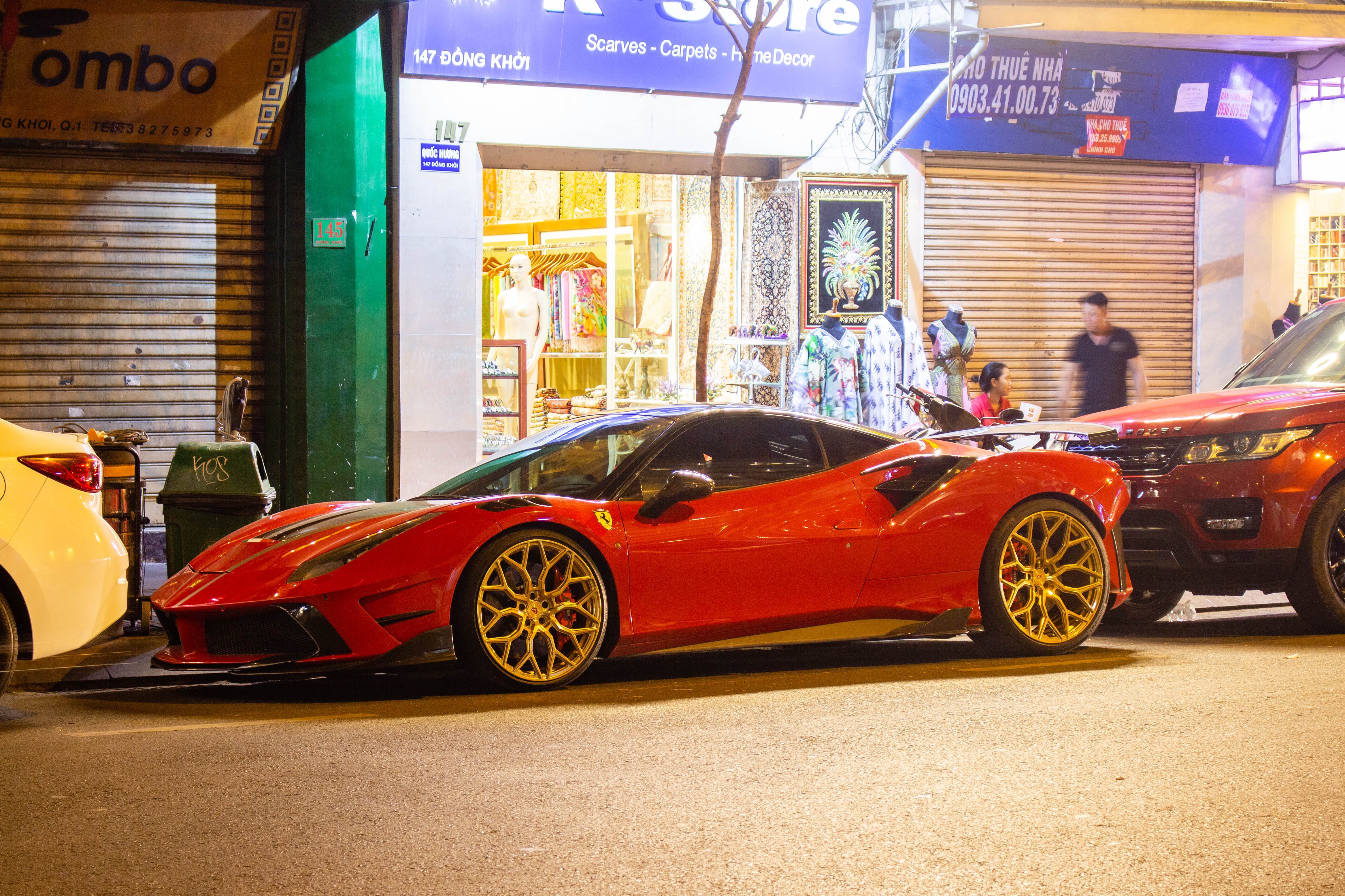 Ferrari 488 GTB lot xac voi goi do kep tai TP.HCM hinh anh