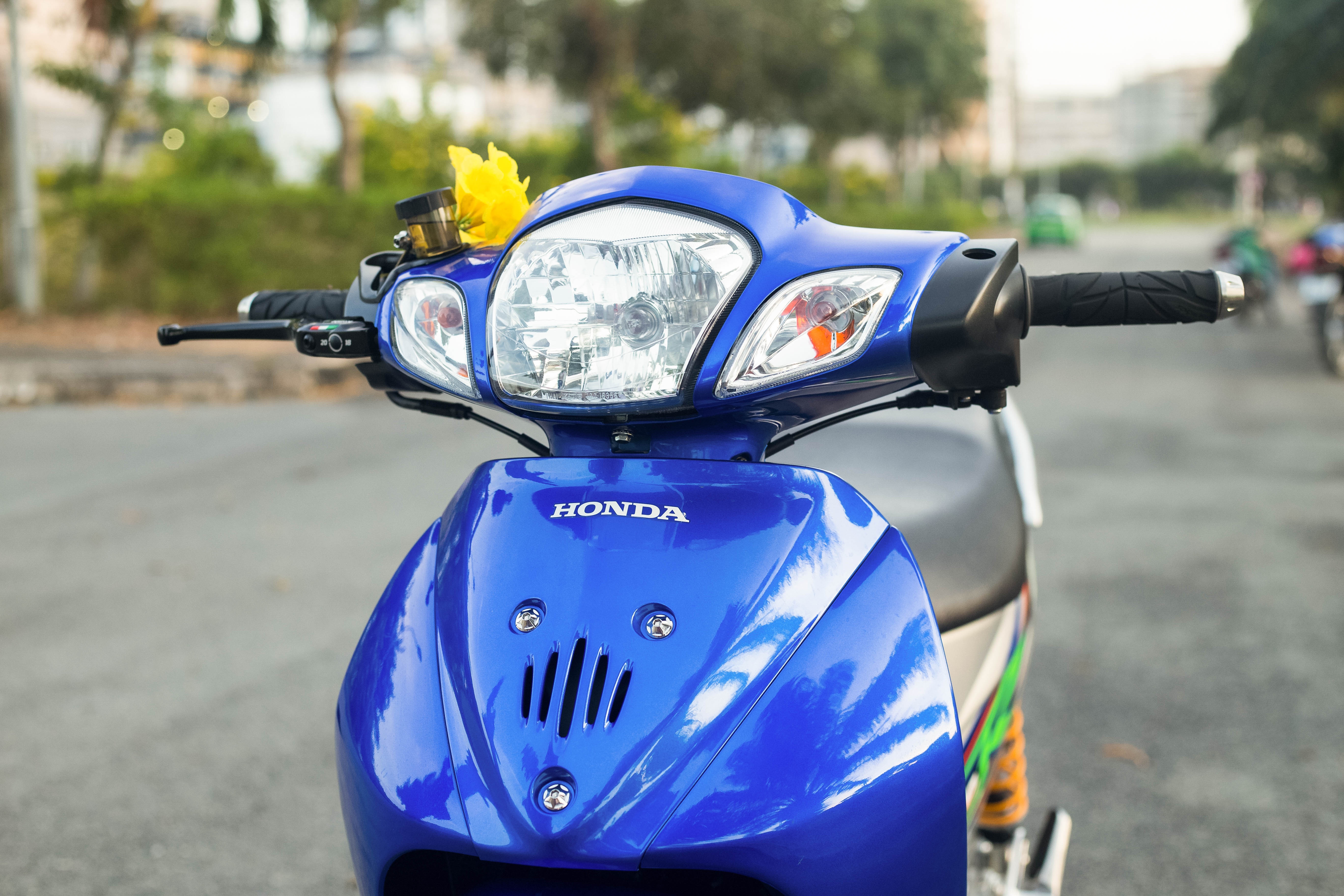 Honda Wave 125 do do choi tram trieu anh 2