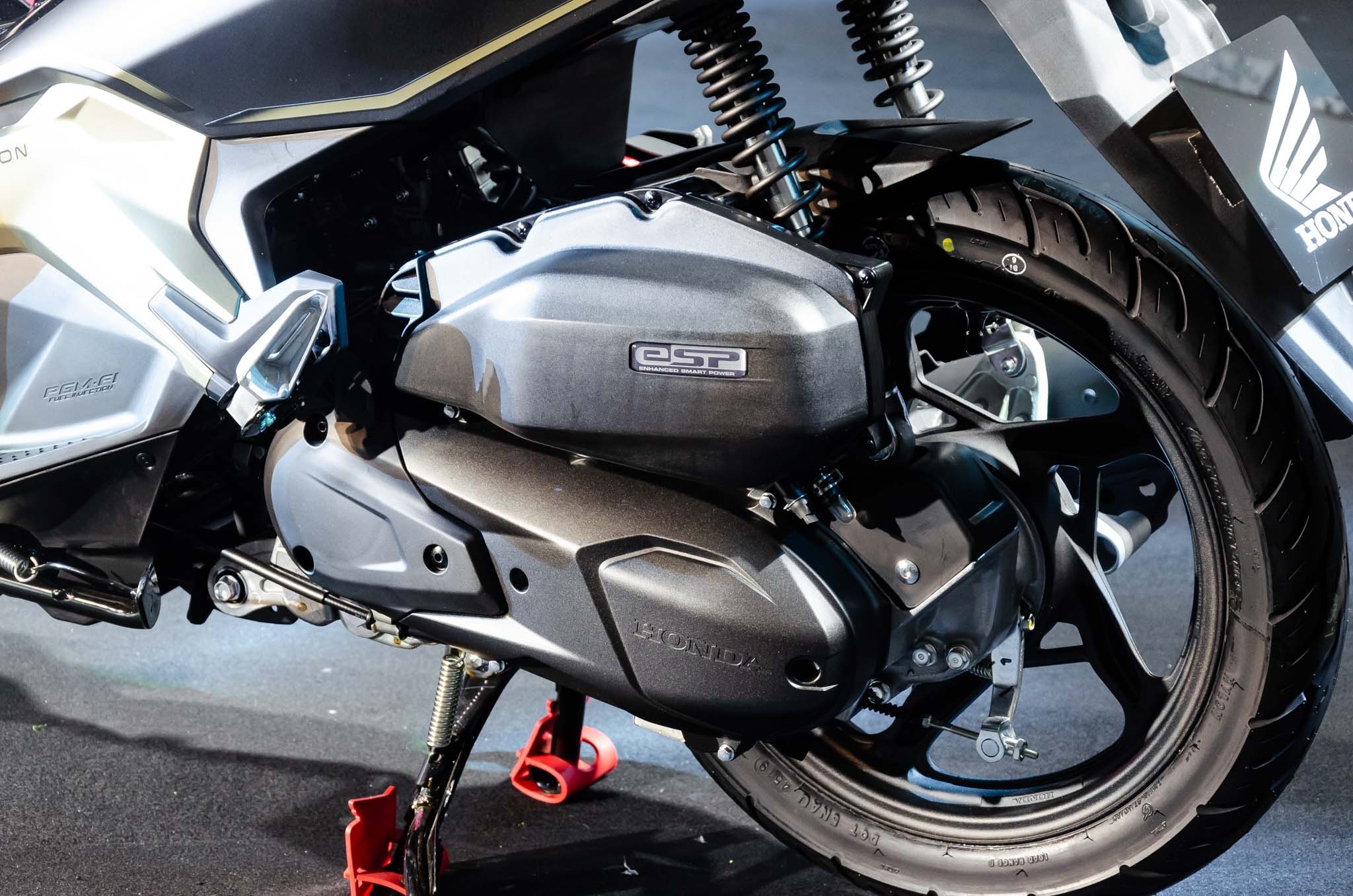 So sanh Honda Air Blade 150 va Honda Vario 150 anh 15