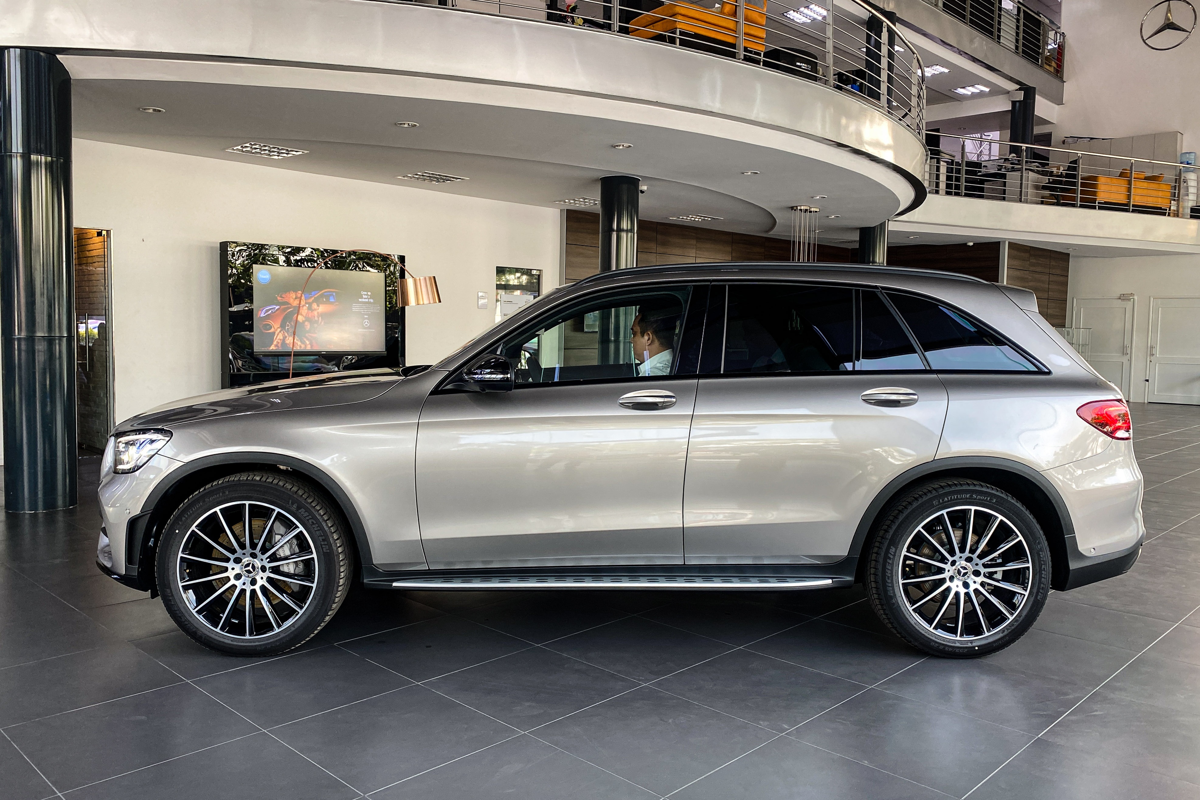 Chi tiet Mercedes-Benz GLC 300 4Matic 2020 anh 3