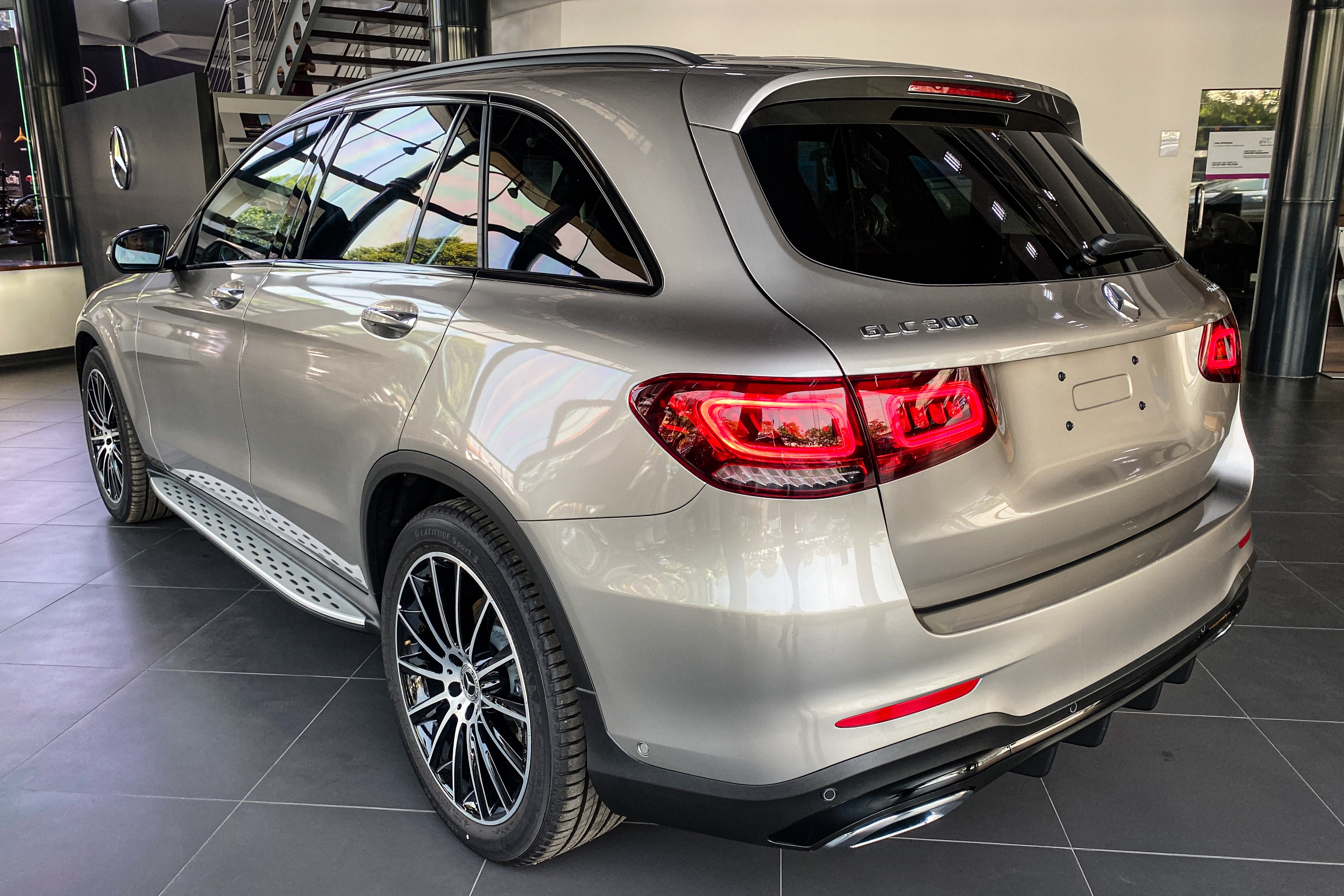 Chi tiet Mercedes-Benz GLC 300 4Matic 2020 anh 7