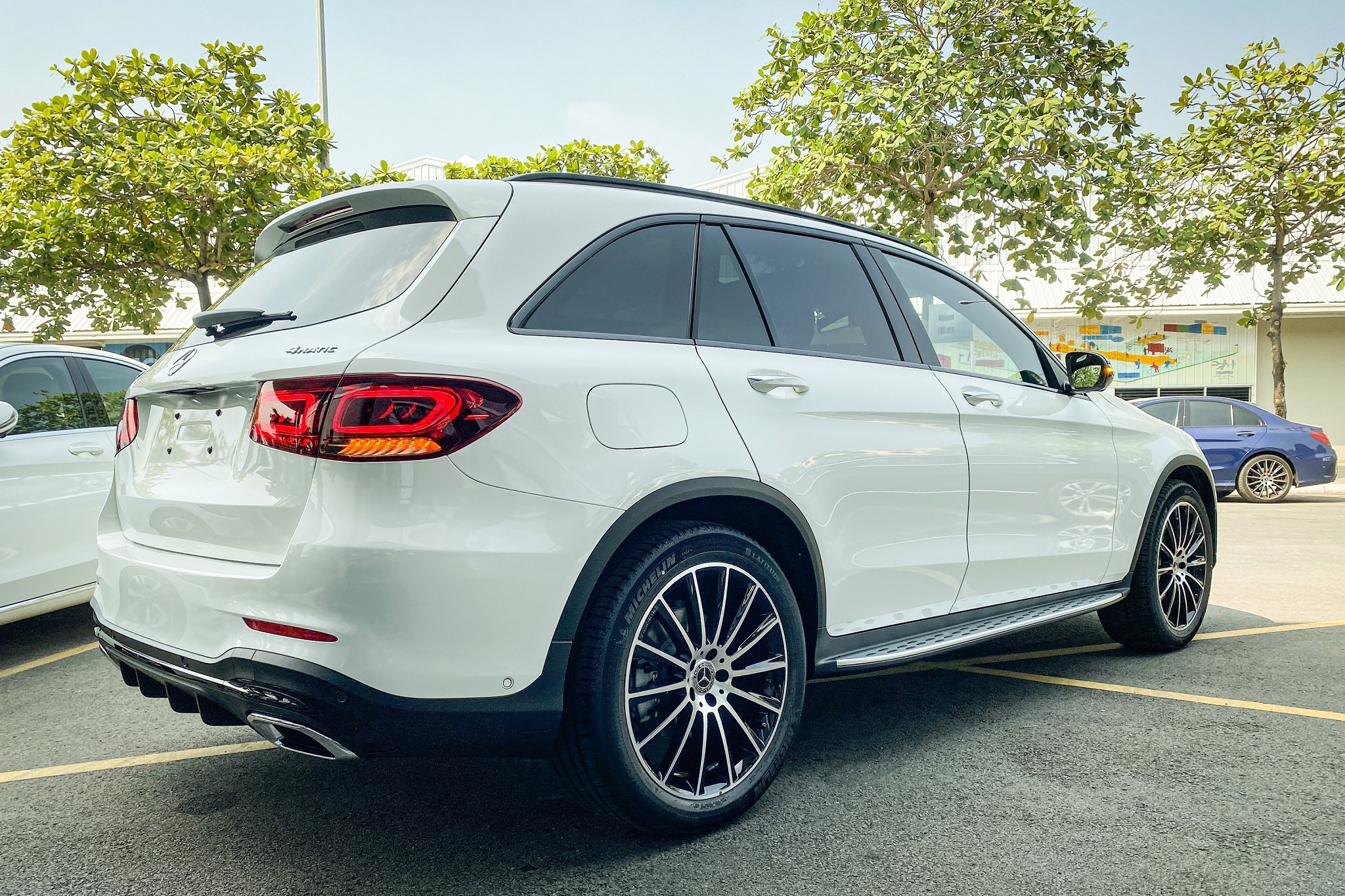 Chi tiet Mercedes-Benz GLC 300 4Matic 2020 anh 2