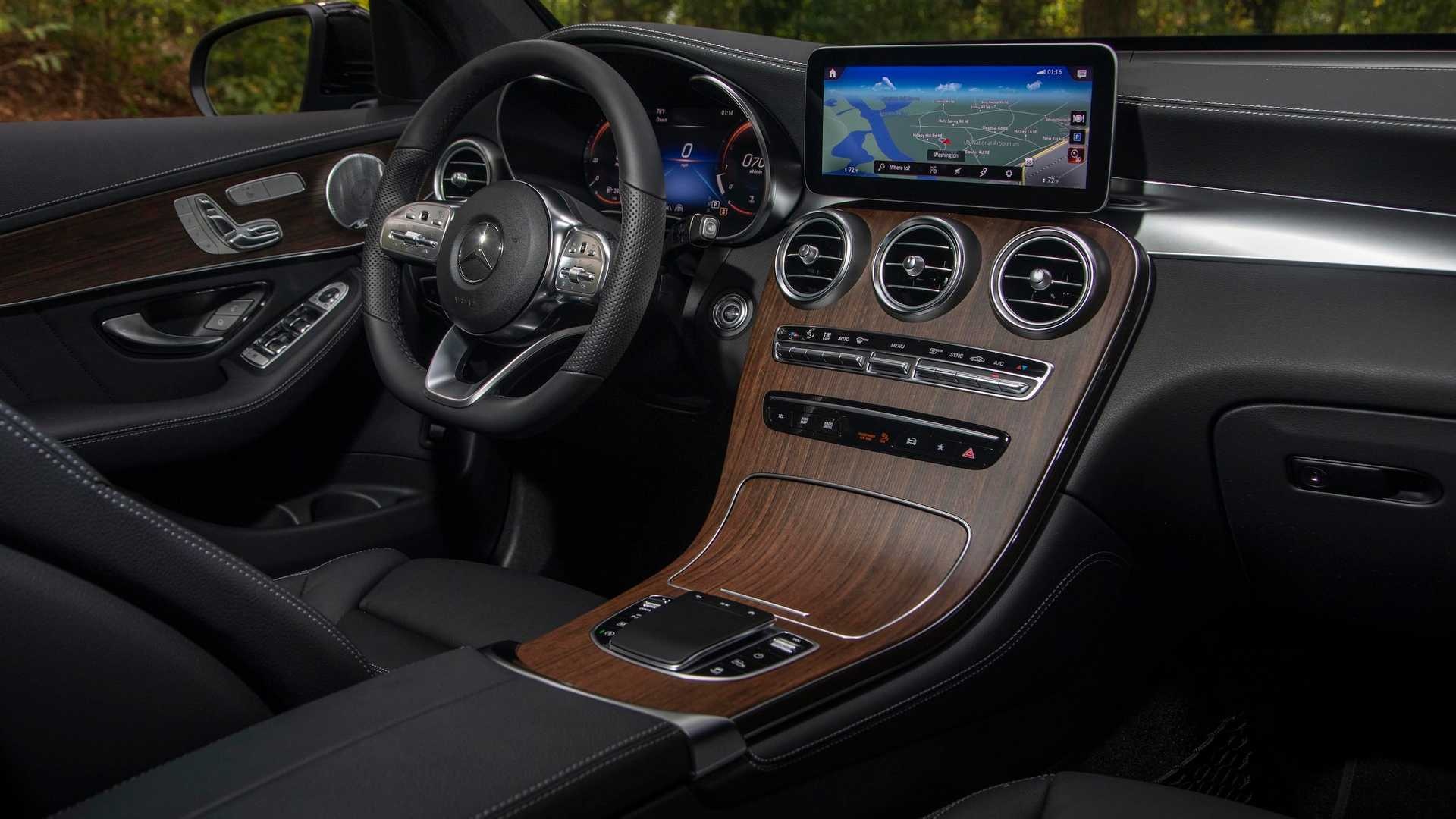 So sánh Mercedes-Benz GLC 300 facelift là đời cũ ảnh 13 So sanh Mercedes-Benz GLC 300 facelift la doi cu anh 13