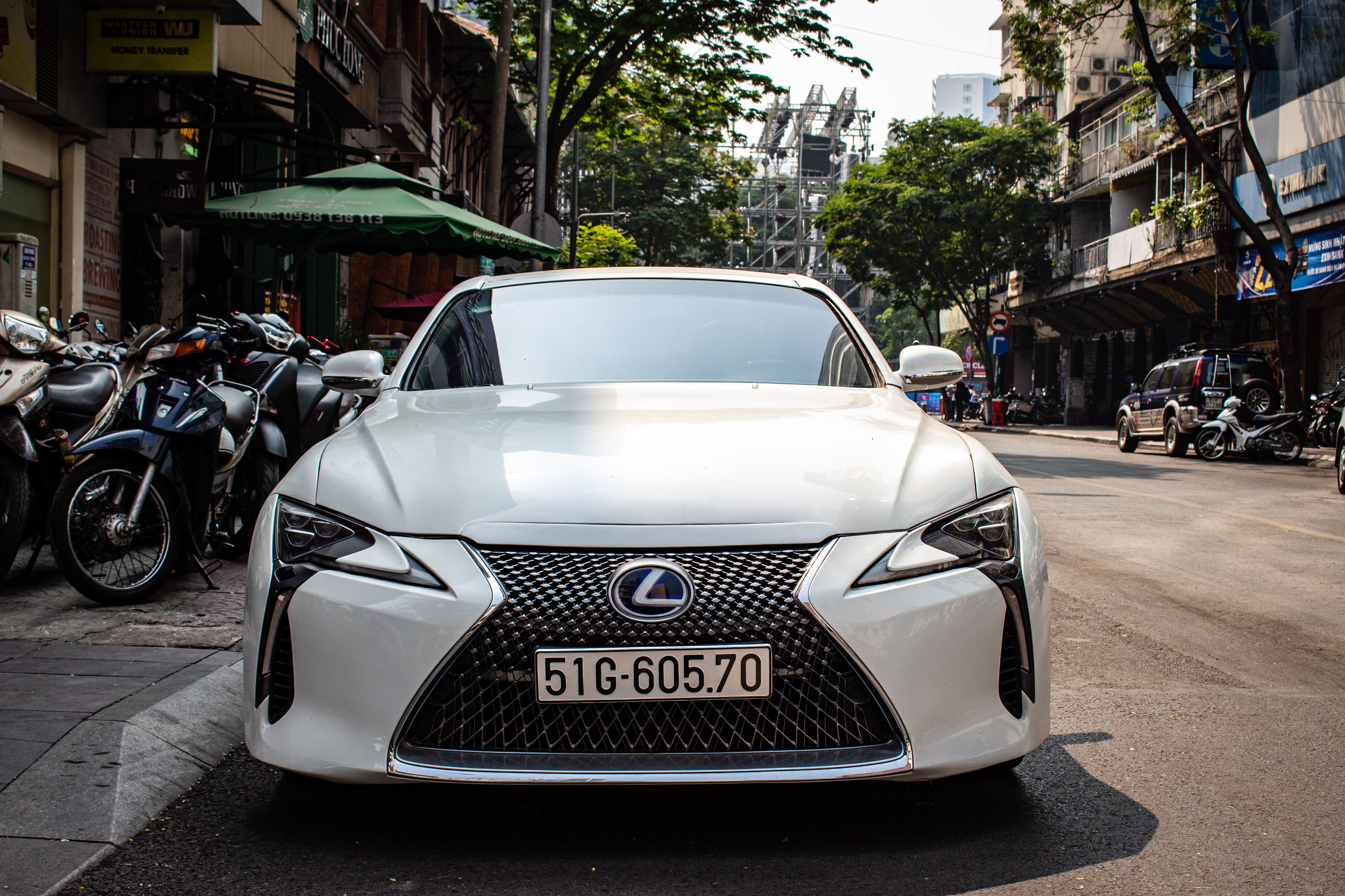 Lexus SC430 lot xac thanh LC500h anh 2