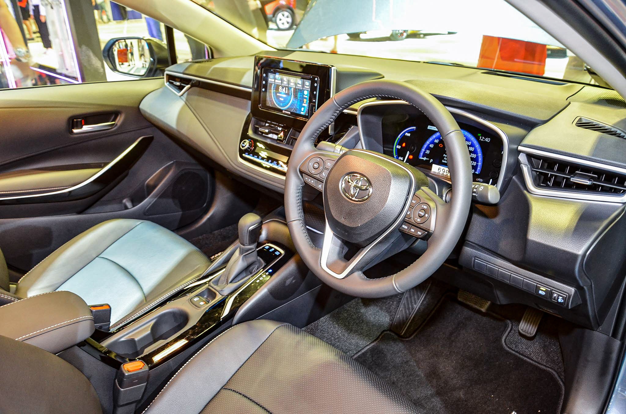 Cận cảnh Toyota Corolla Altis 2020 ảnh 10 Can canh Toyota Corolla Altis 2020 anh 10