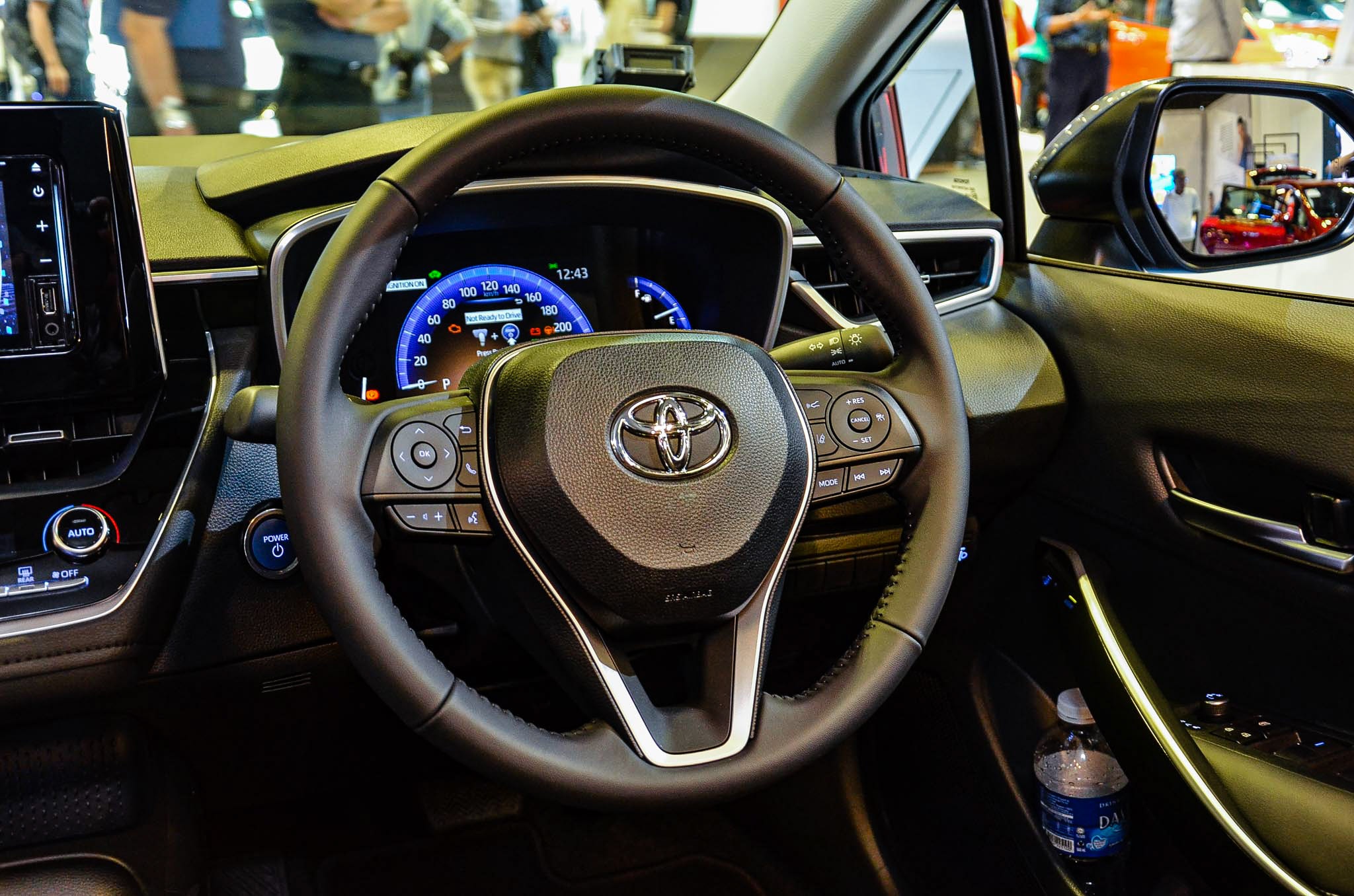 Cận cảnh Toyota Corolla Altis 2020 ảnh 11 Can canh Toyota Corolla Altis 2020 anh 11