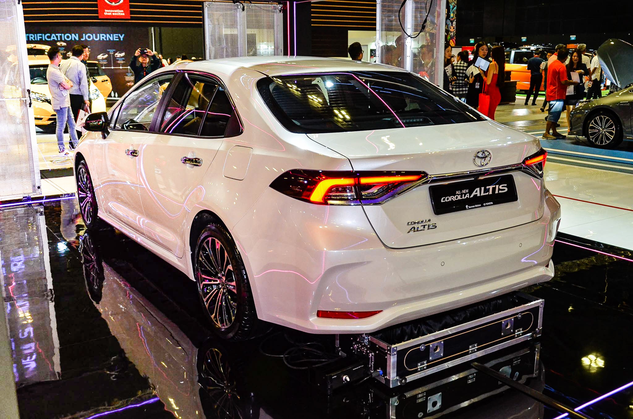 Cận cảnh Toyota Corolla Altis 2020 ảnh 5 Can canh Toyota Corolla Altis 2020 anh 5