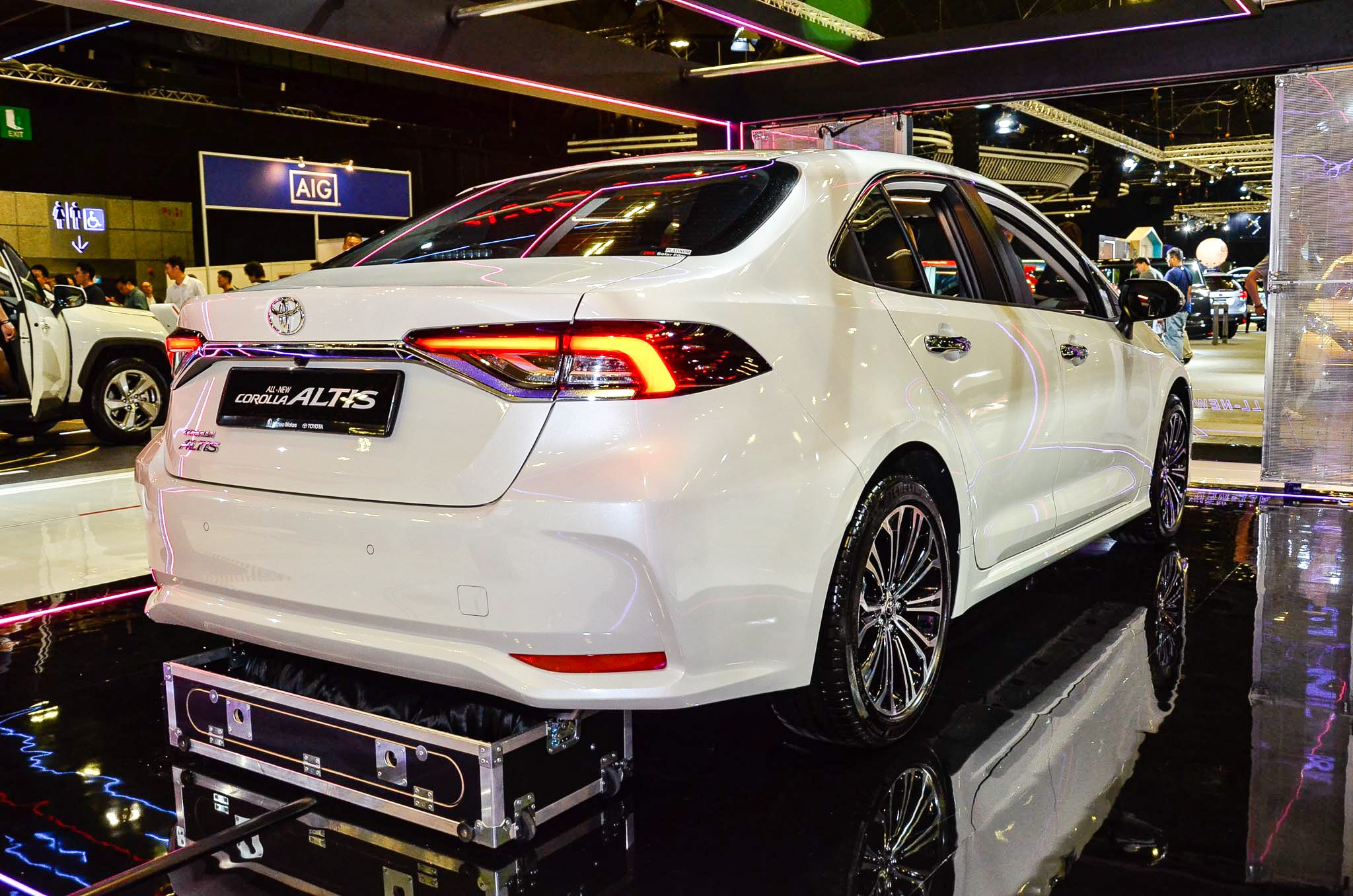 Cận cảnh Toyota Corolla Altis 2020 ảnh 15 Can canh Toyota Corolla Altis 2020 anh 15