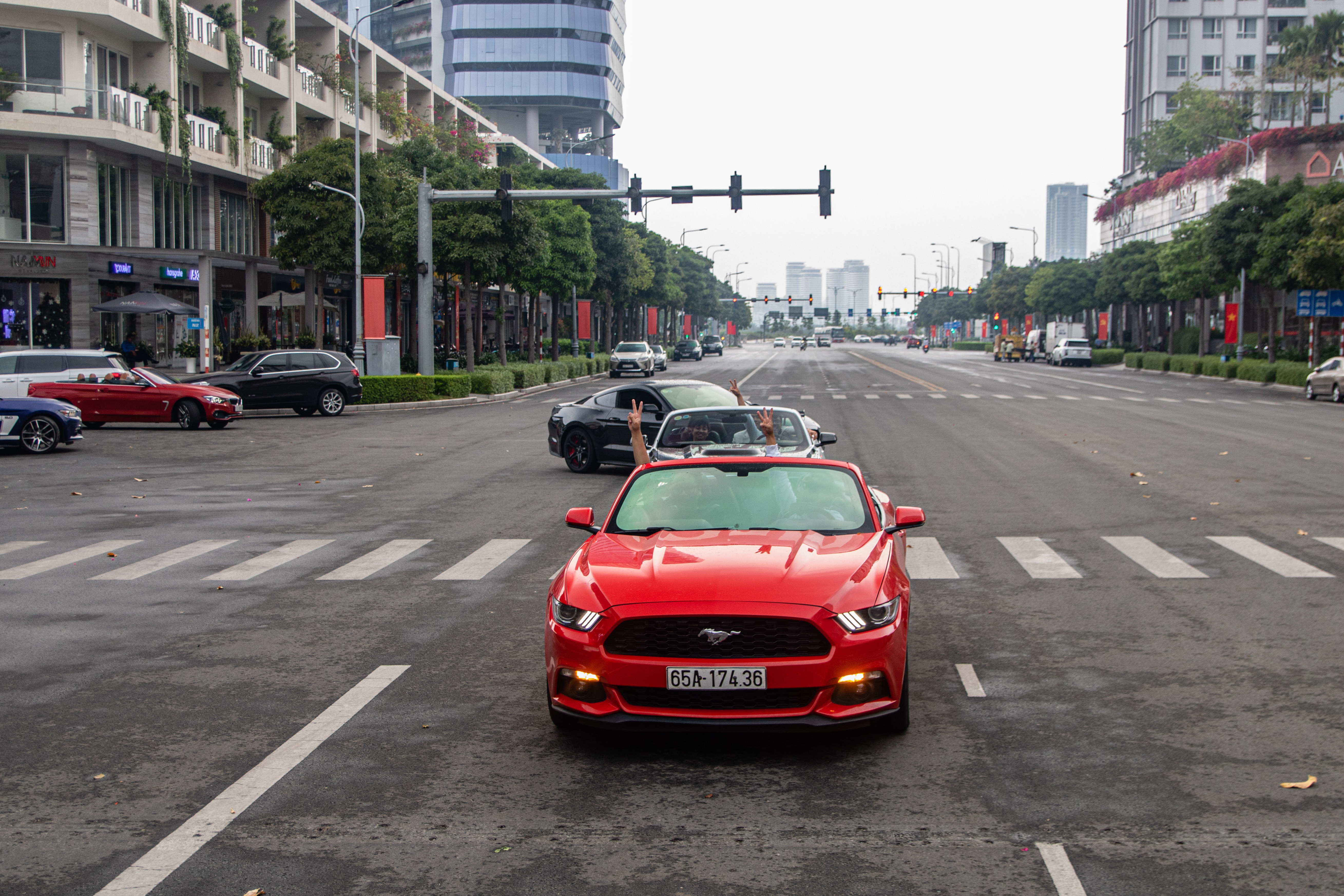 Dan xe Ford Mustang hop mat dau nam anh 4