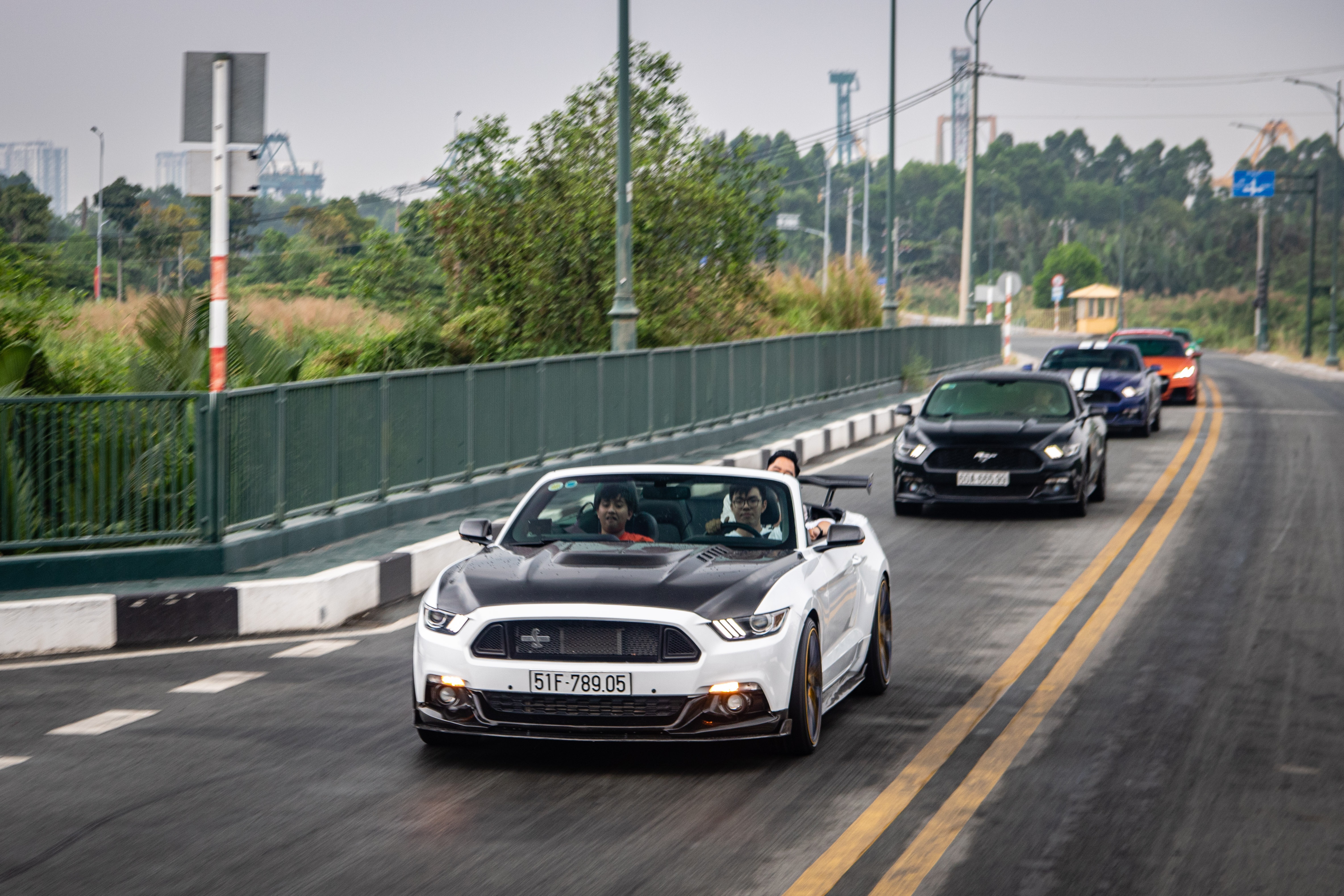 Dan xe Ford Mustang hop mat dau nam anh 13