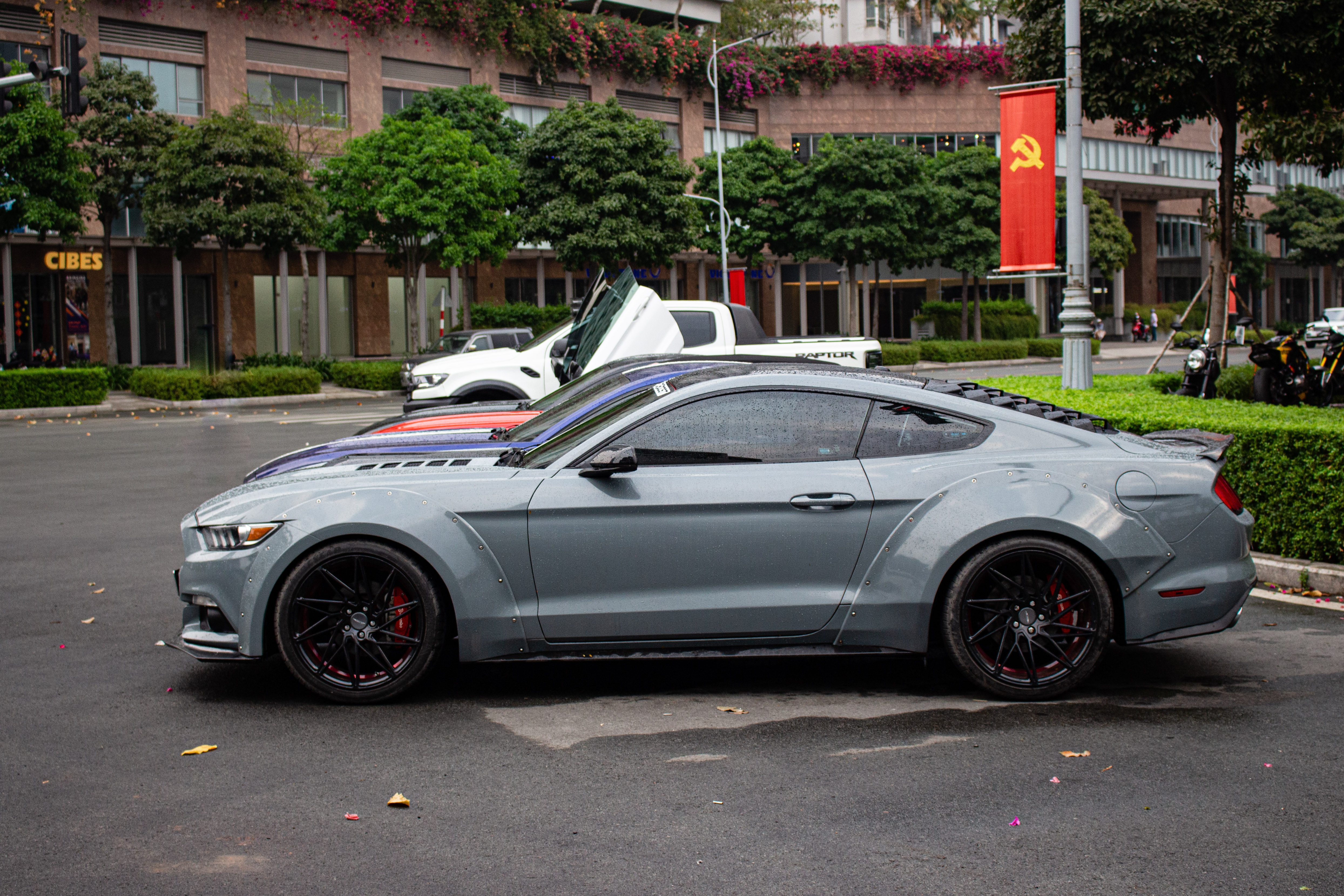 Dan xe Ford Mustang hop mat dau nam anh 7