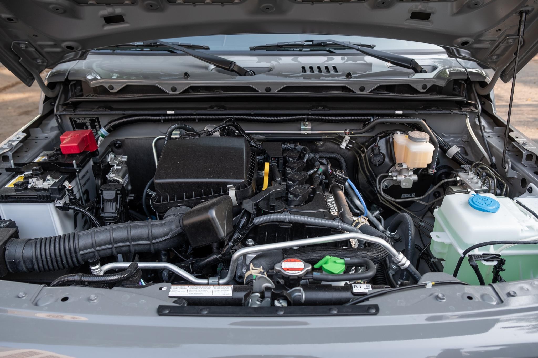 Suzuki Jimny đầu tiên cập bến VN ảnh 16 Suzuki Jimny dau tien cap ben VN anh 16