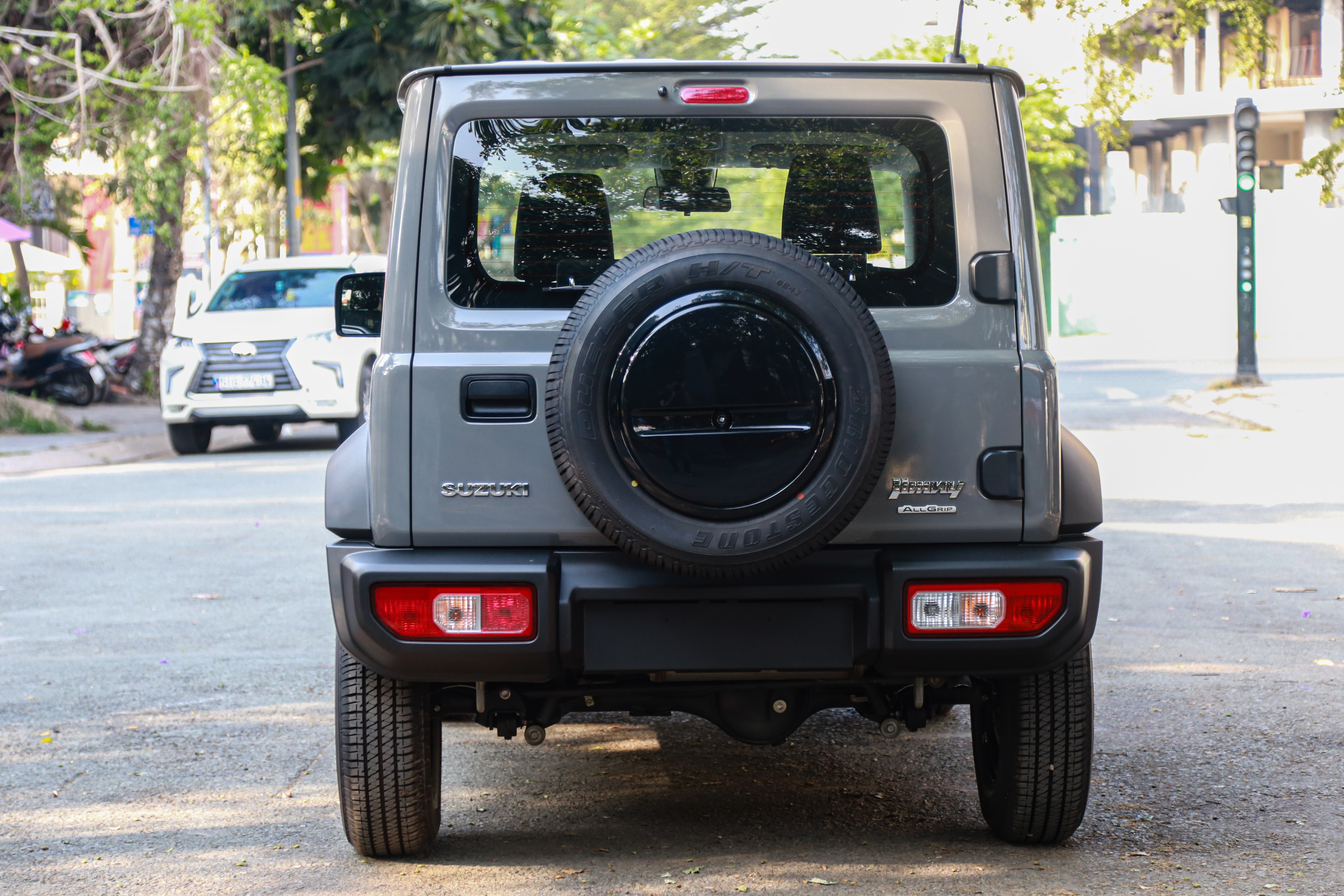 Suzuki Jimny đầu tiên cập bến VN ảnh 8 Suzuki Jimny dau tien cap ben VN anh 8