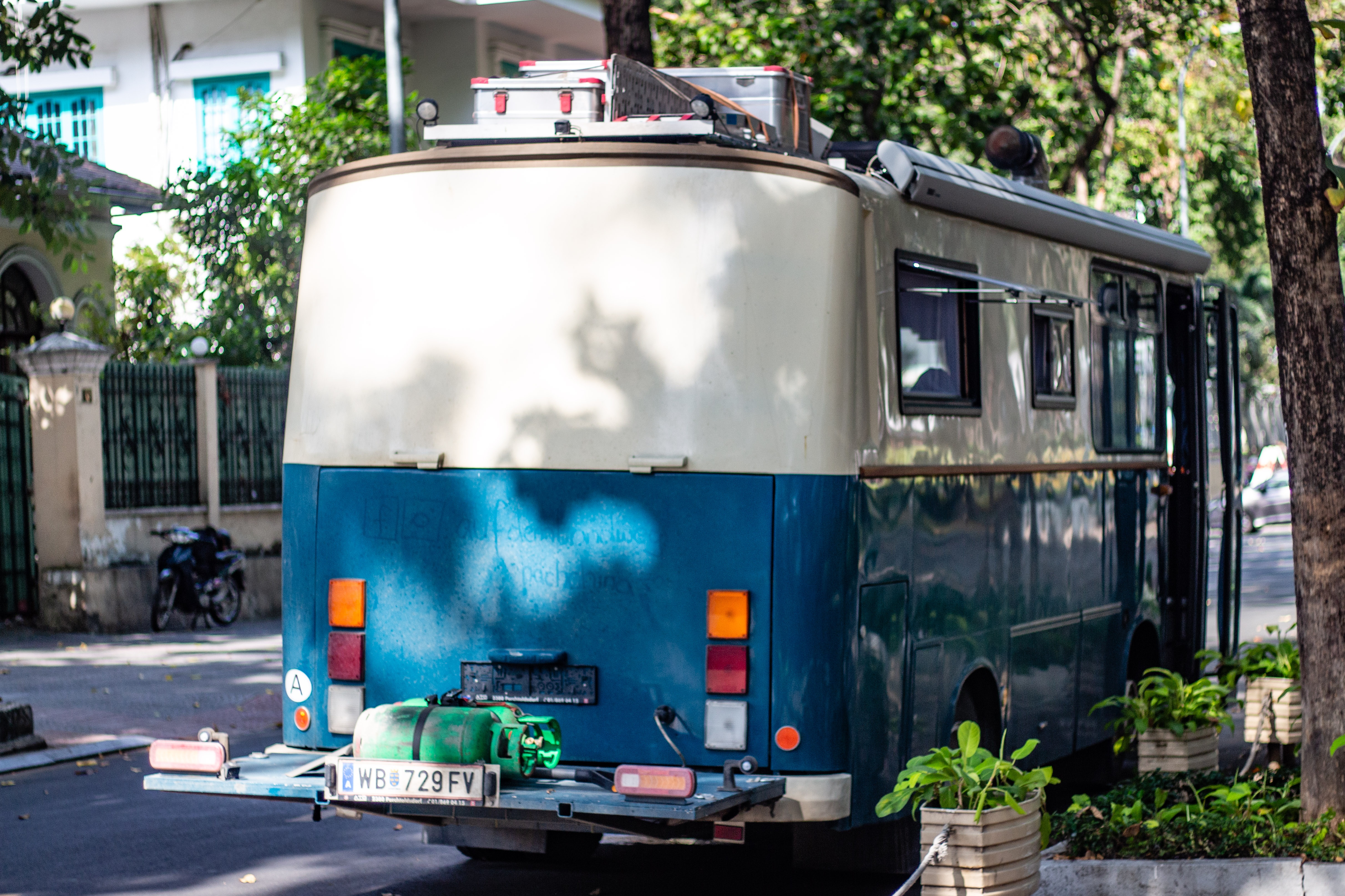 Nha di dong Steyr Ikarus cua phuot thu Ao ghe VN anh 9