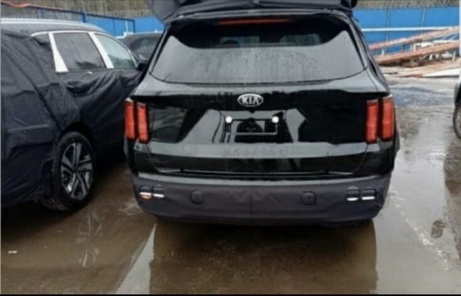 Kia Sorento 2021 lộ ảnh thực tế trước ngày ra mắt ảnh 3 Kia Sorento 2021 lo anh thuc te truoc ngay ra mat anh 3