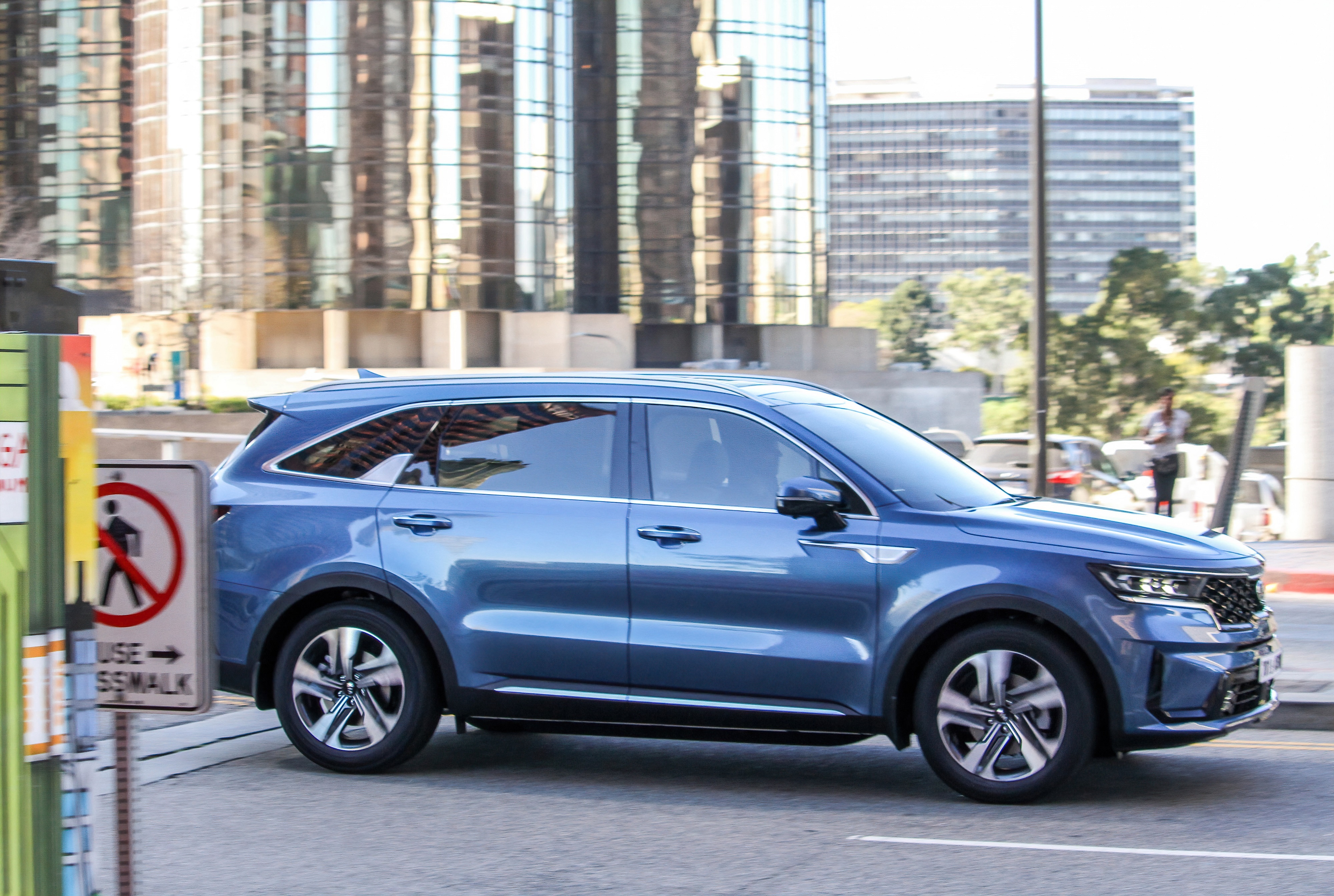 Kia Sorento xuất hiện trên đường trước ngày ra mắt ảnh 5 Kia Sorento xuat hien tren duong truoc ngay ra mat anh 5