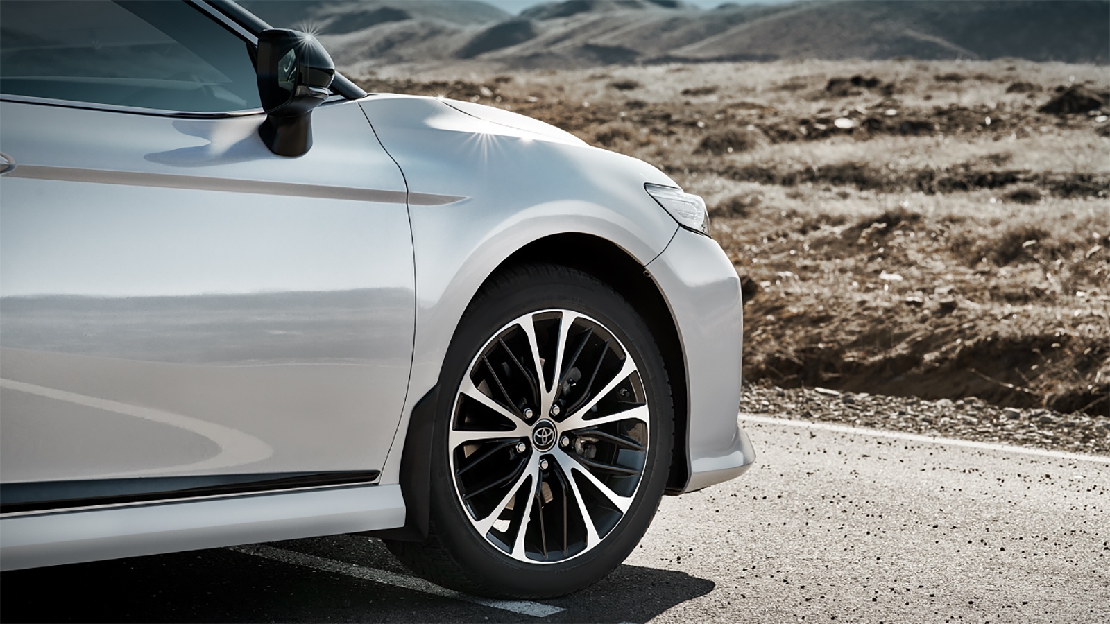 Toyota Camry S-Edition ra mắt ảnh 3 Toyota Camry S-Edition ra mat anh 3