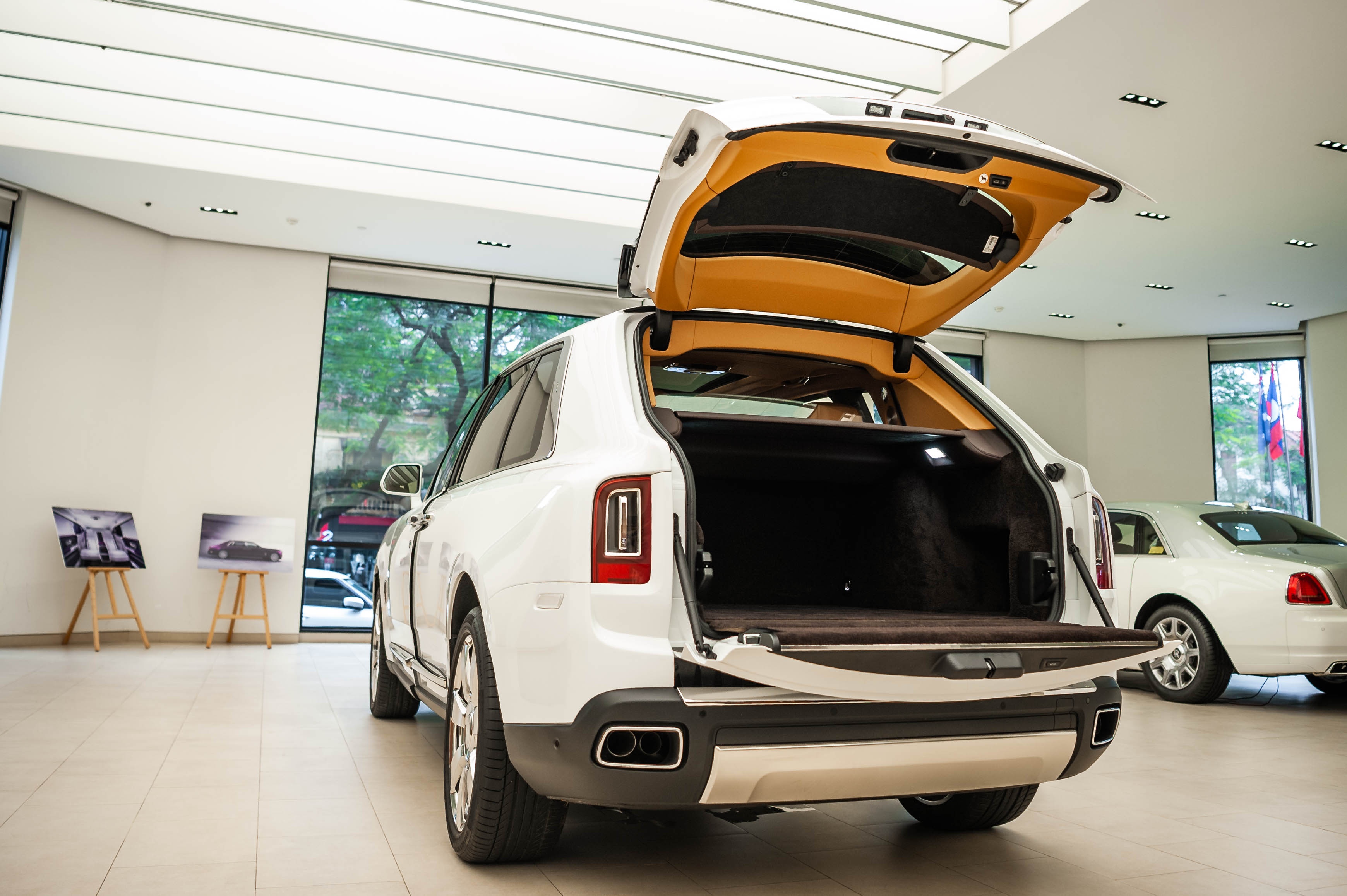 Chi tiet Rolls-Royce Cullinan chinh hang o VN anh 35