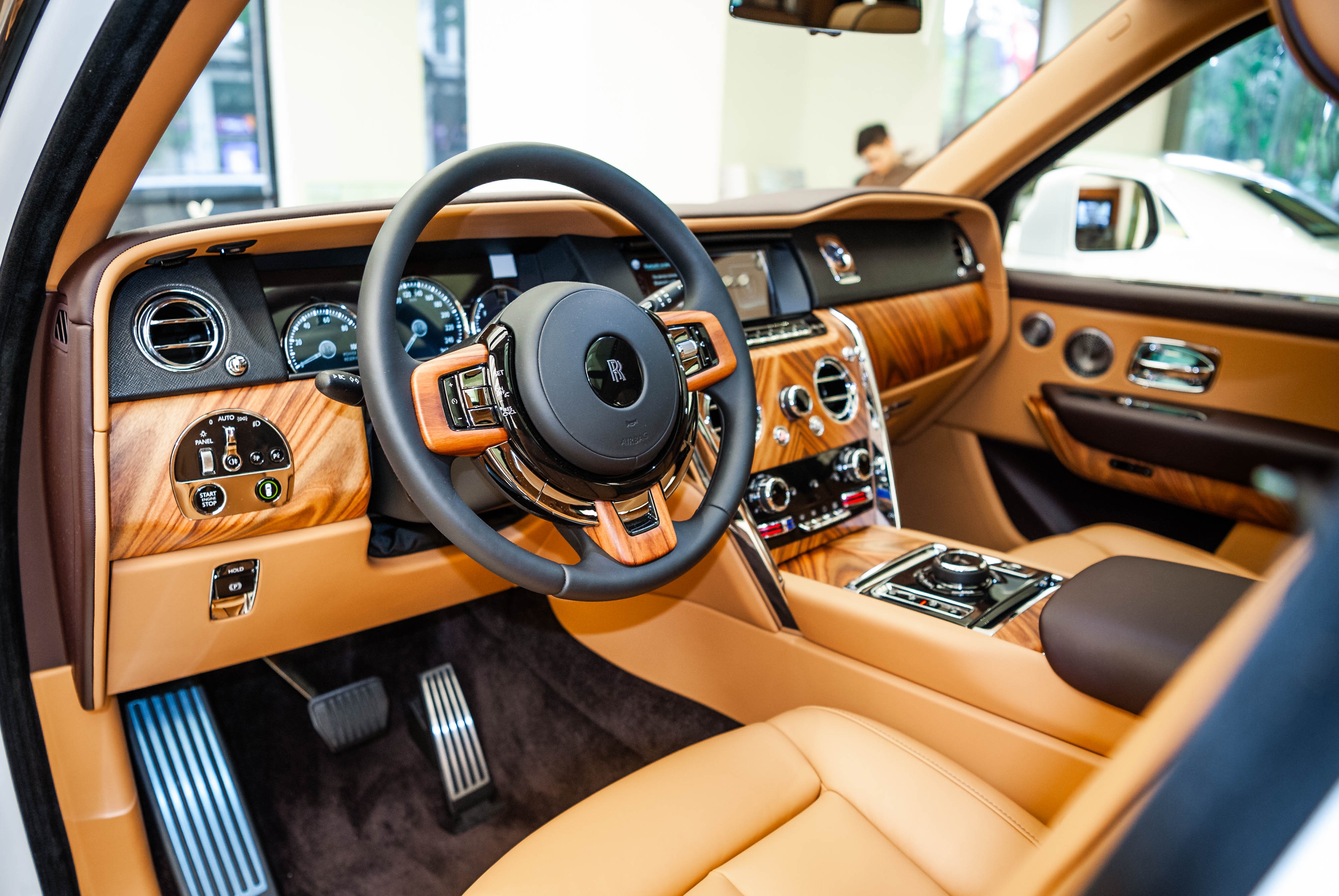 Chi tiet Rolls-Royce Cullinan chinh hang o VN anh 27