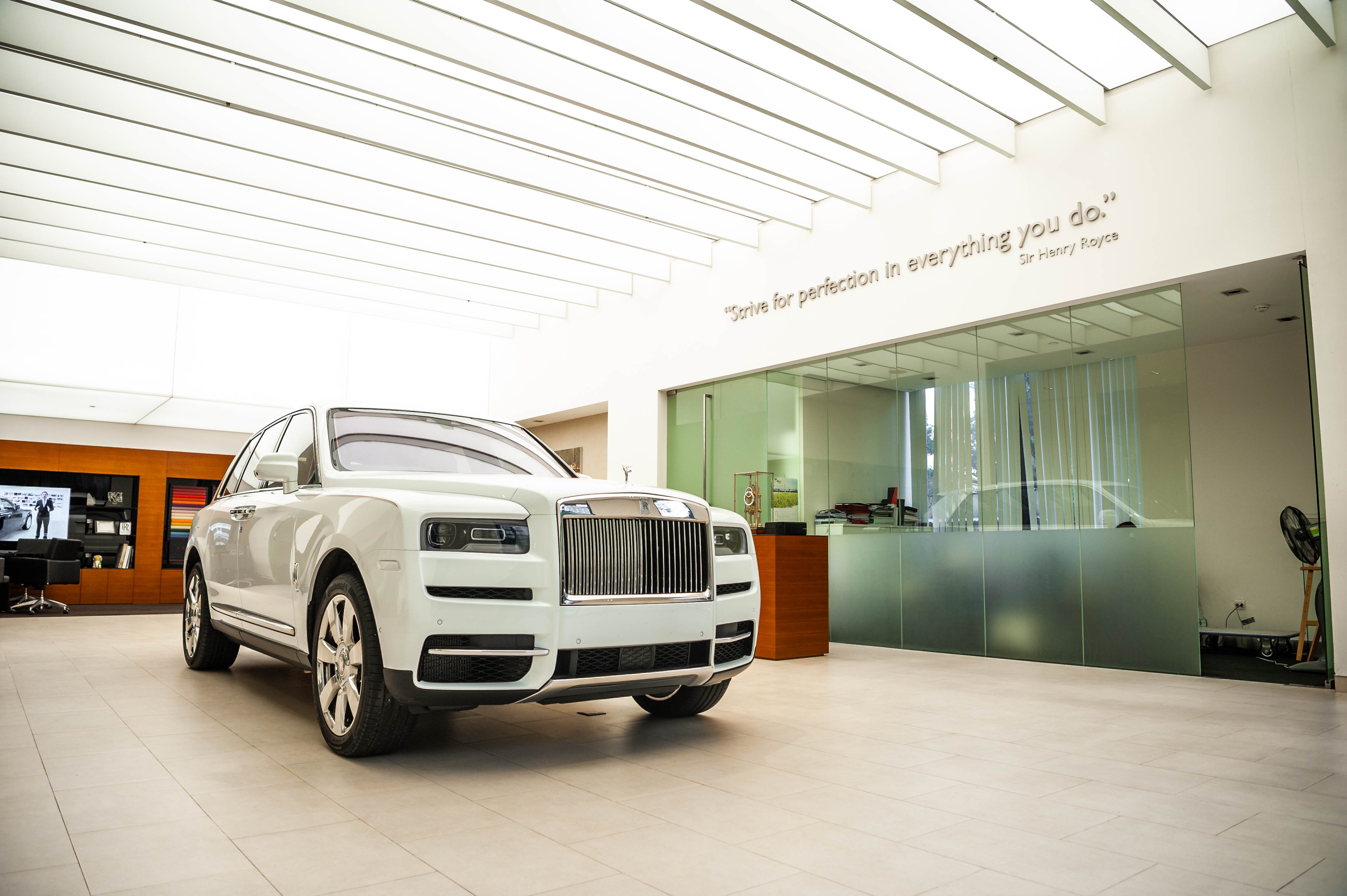 Chi tiet Rolls-Royce Cullinan chinh hang o VN anh 17