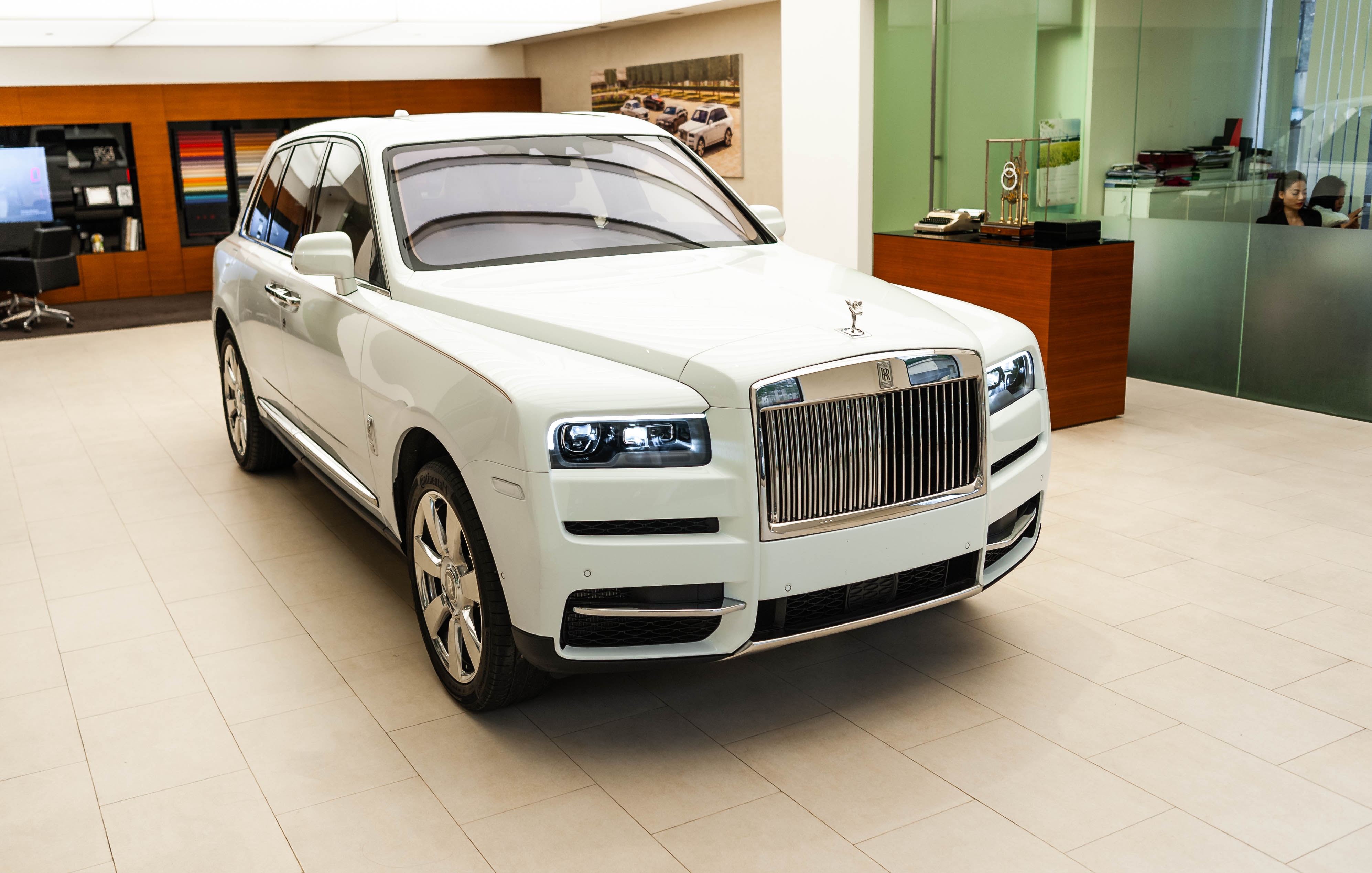 Chi tiet Rolls-Royce Cullinan chinh hang o VN anh 16