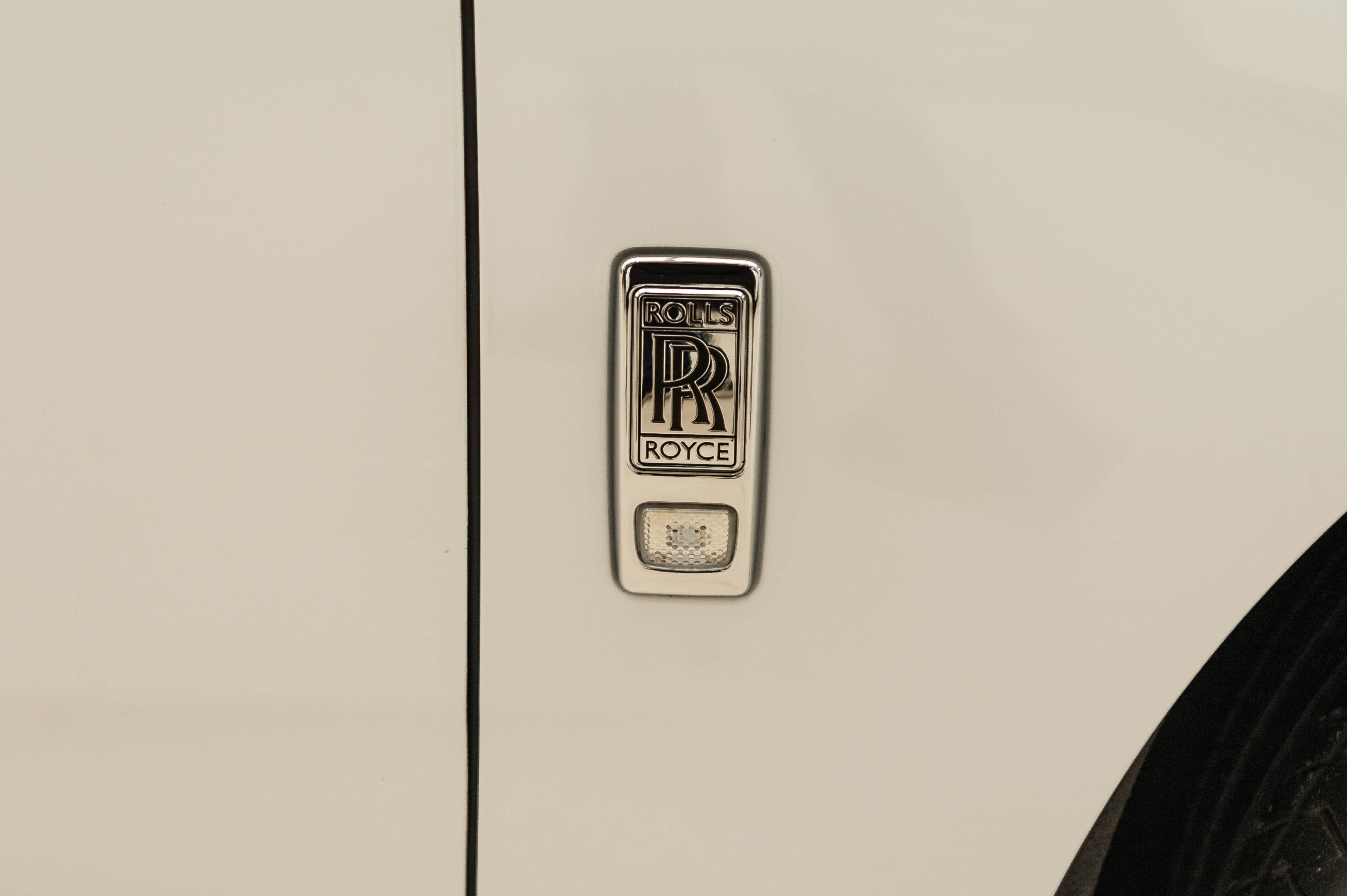 Chi tiet Rolls-Royce Cullinan chinh hang o VN anh 12