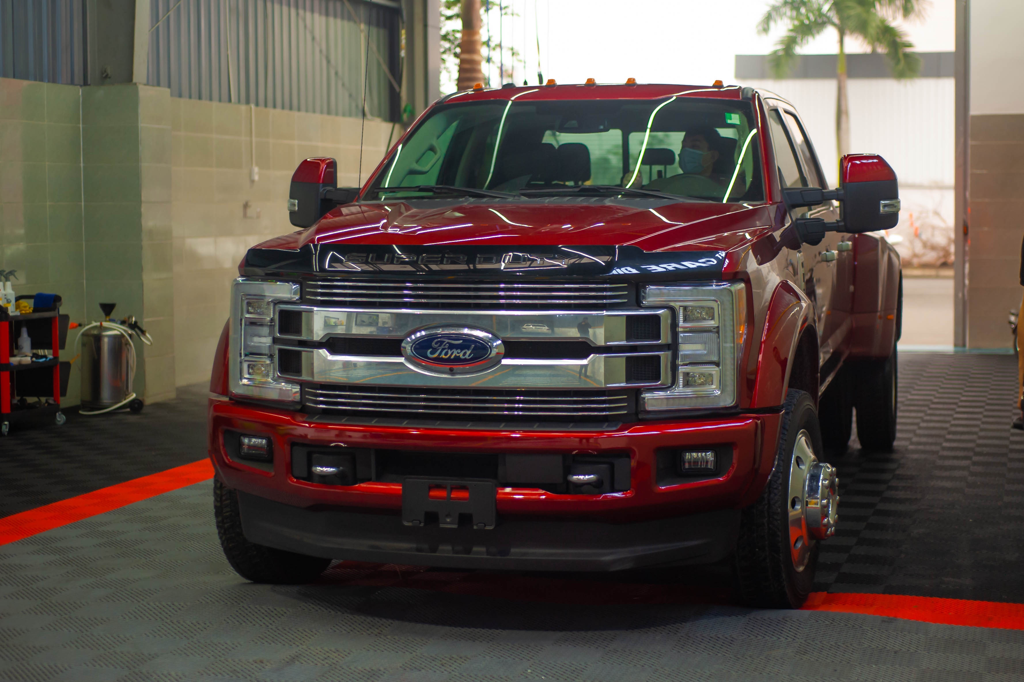 Ford F-450 Super Duty Limited tai VN anh 4