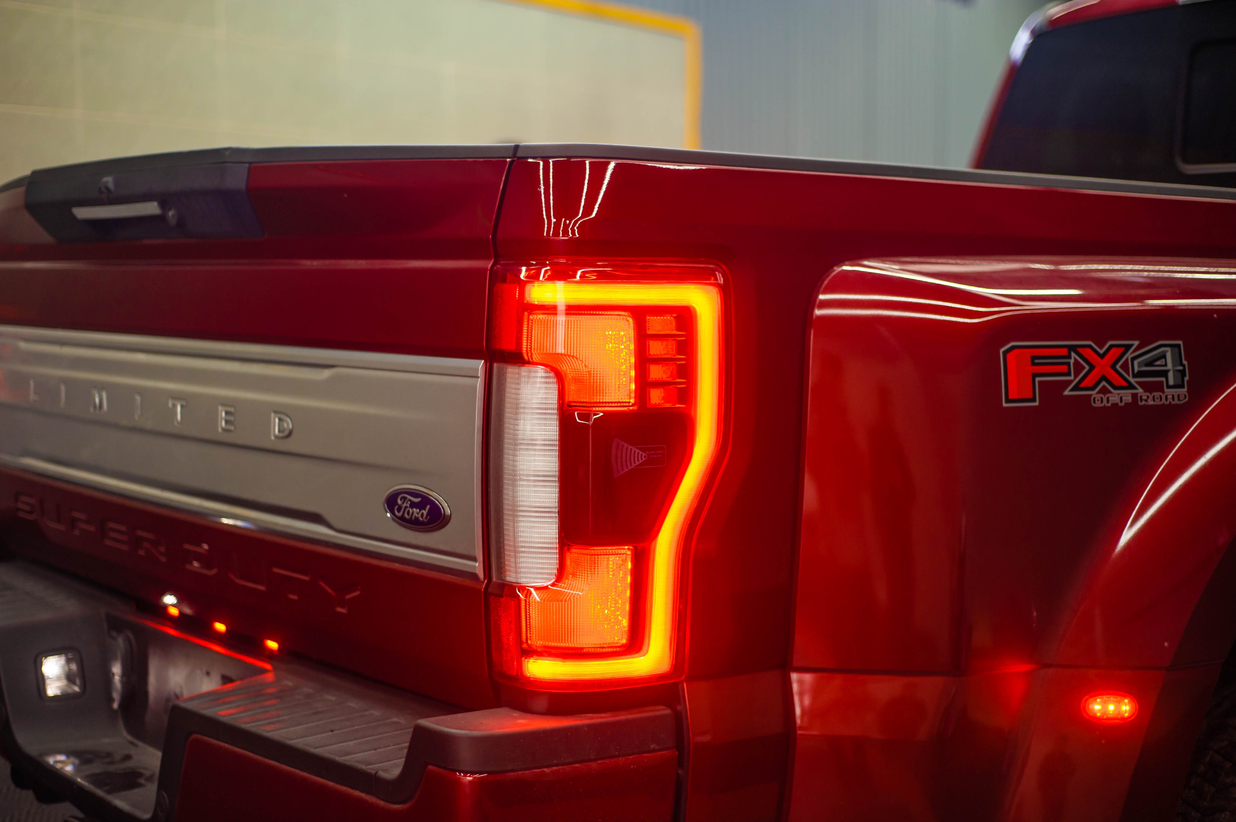 Ford F-450 Super Duty Limited tai VN anh 6