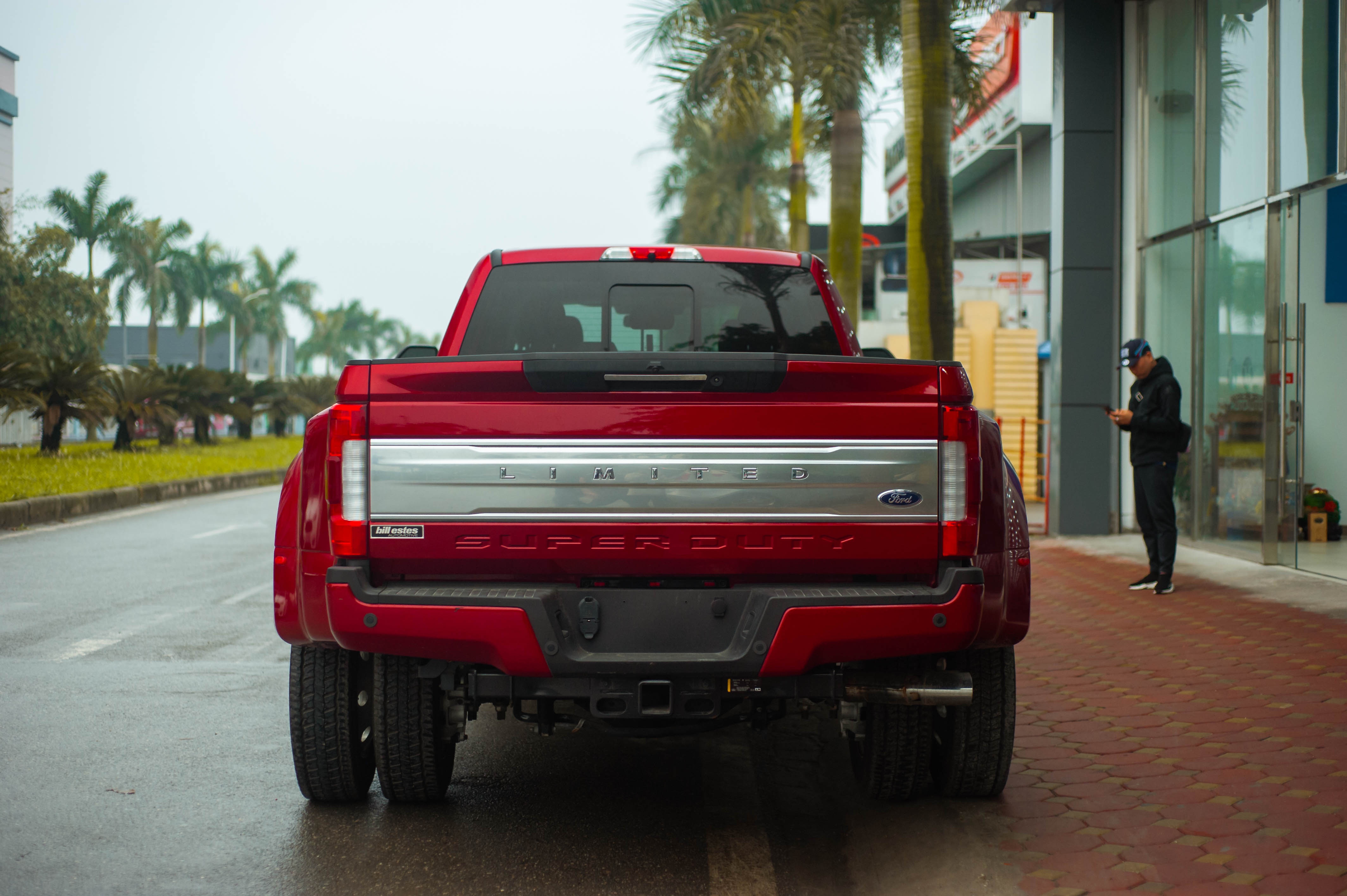 Ford F-450 Super Duty Limited tai VN anh 3