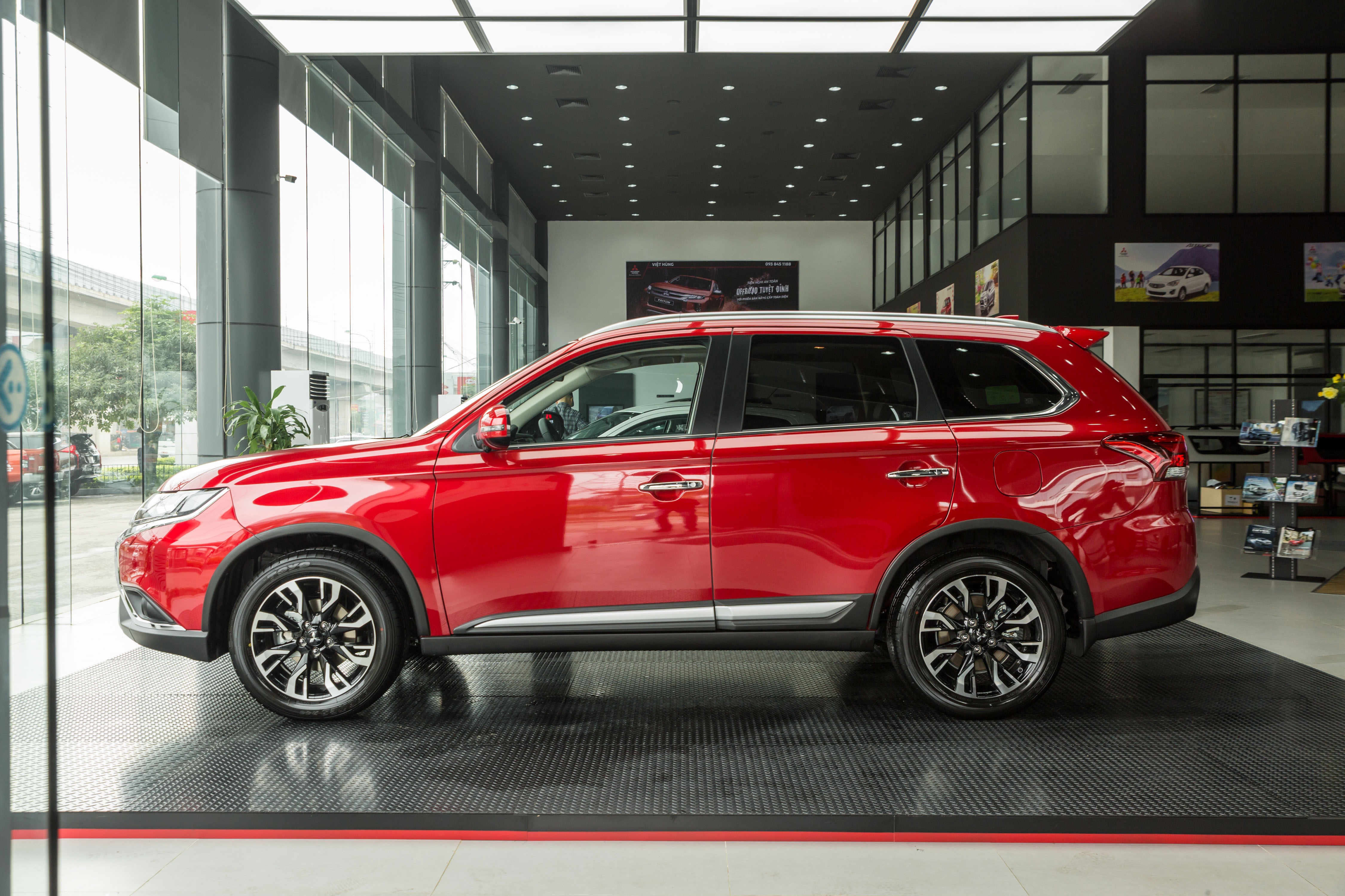 Mitsubishi Outlander 2020 ra mat anh 5