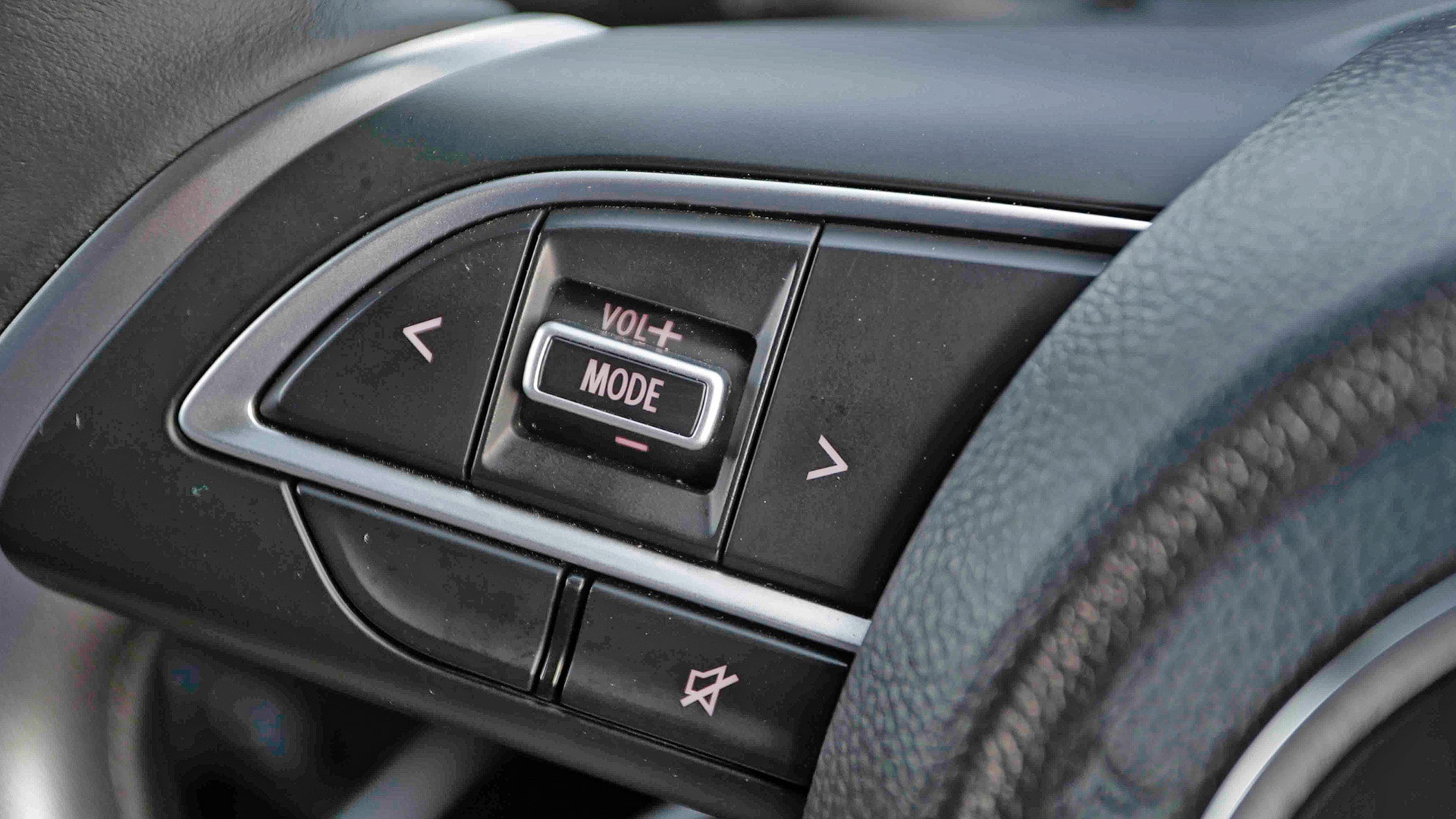 Suzuki XL7 2020 ra mat anh 15