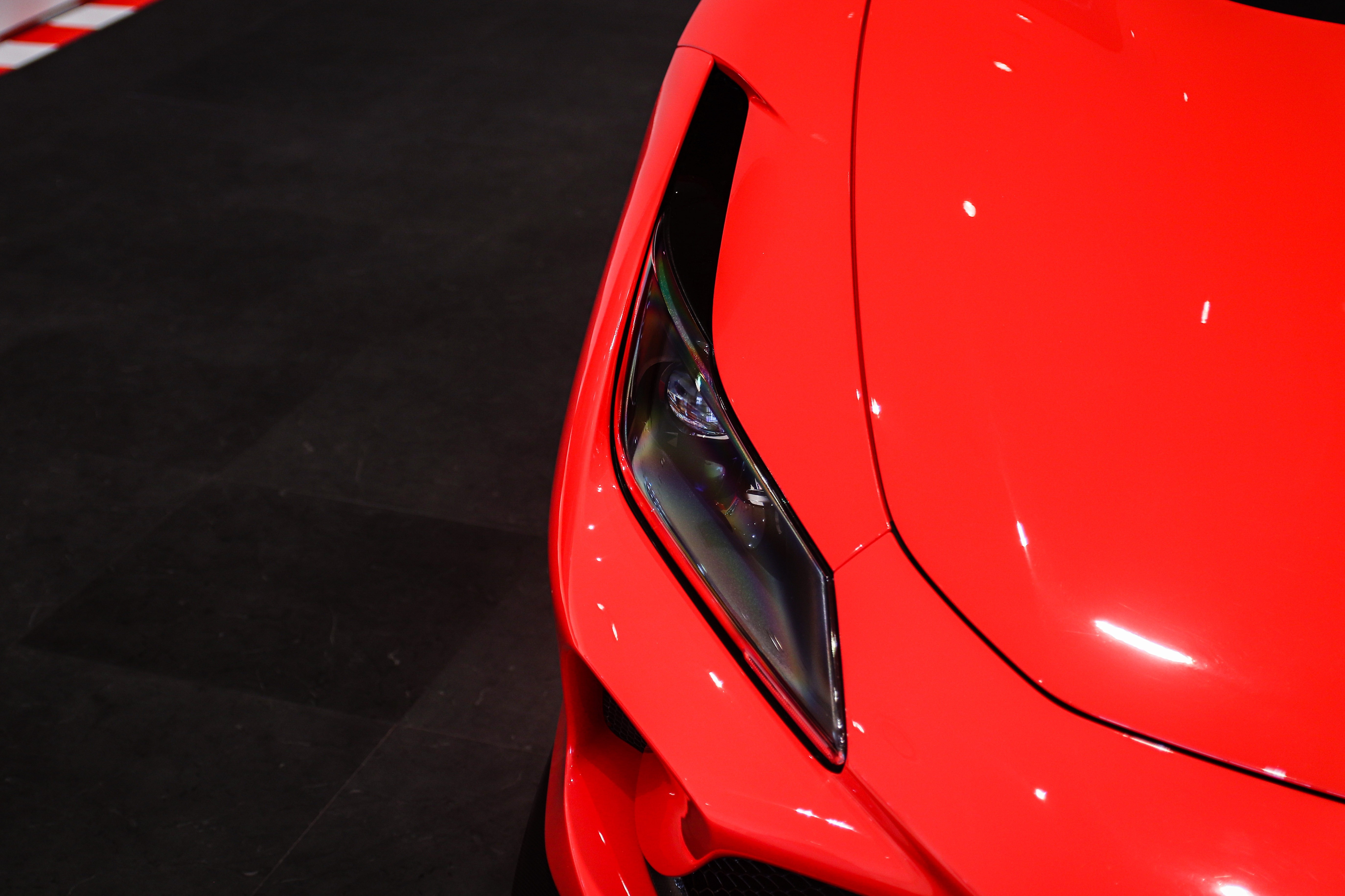 Ferrari F8 Tributo thu 2 ve VN anh 9