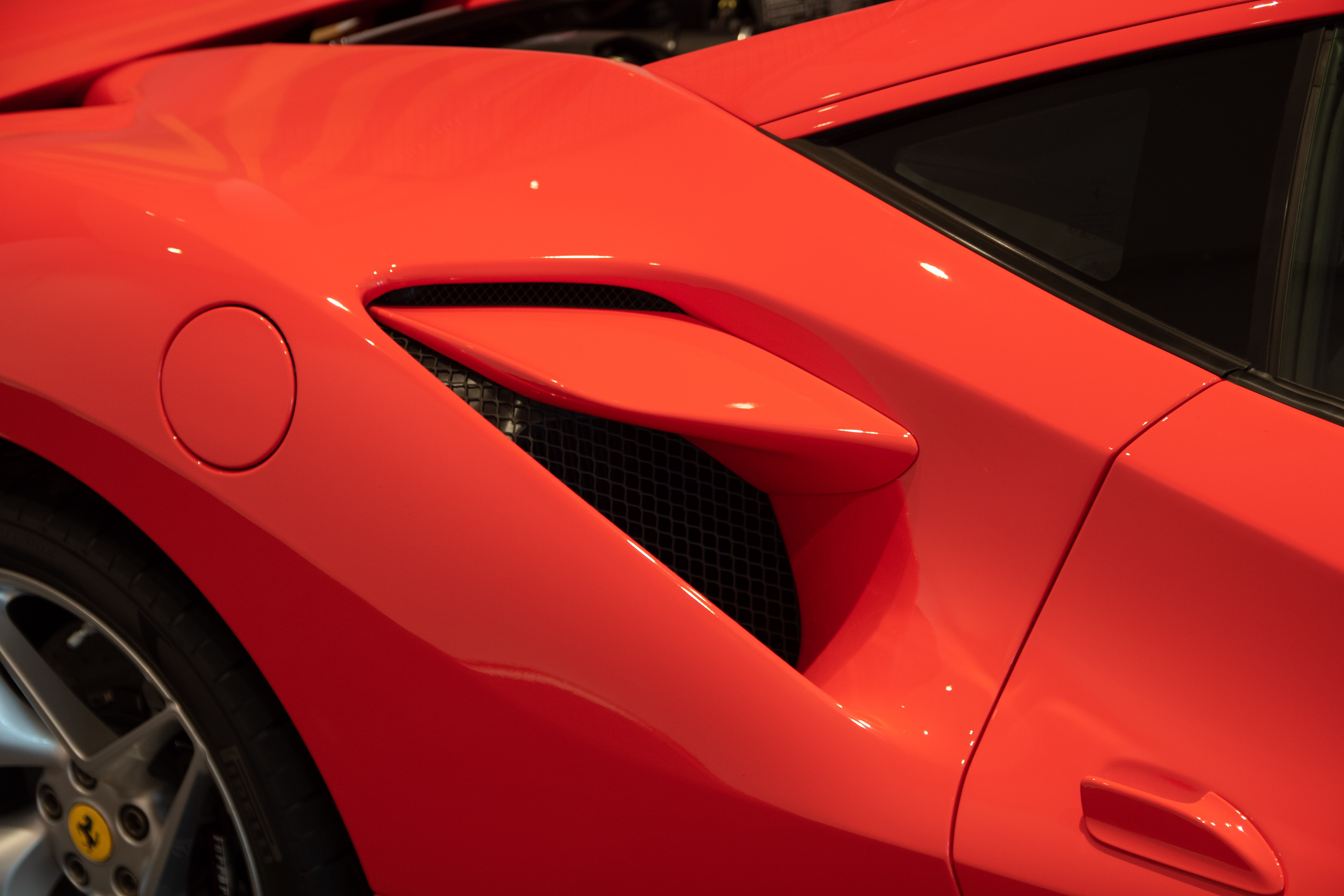 Ferrari F8 Tributo thu 2 ve VN anh 4