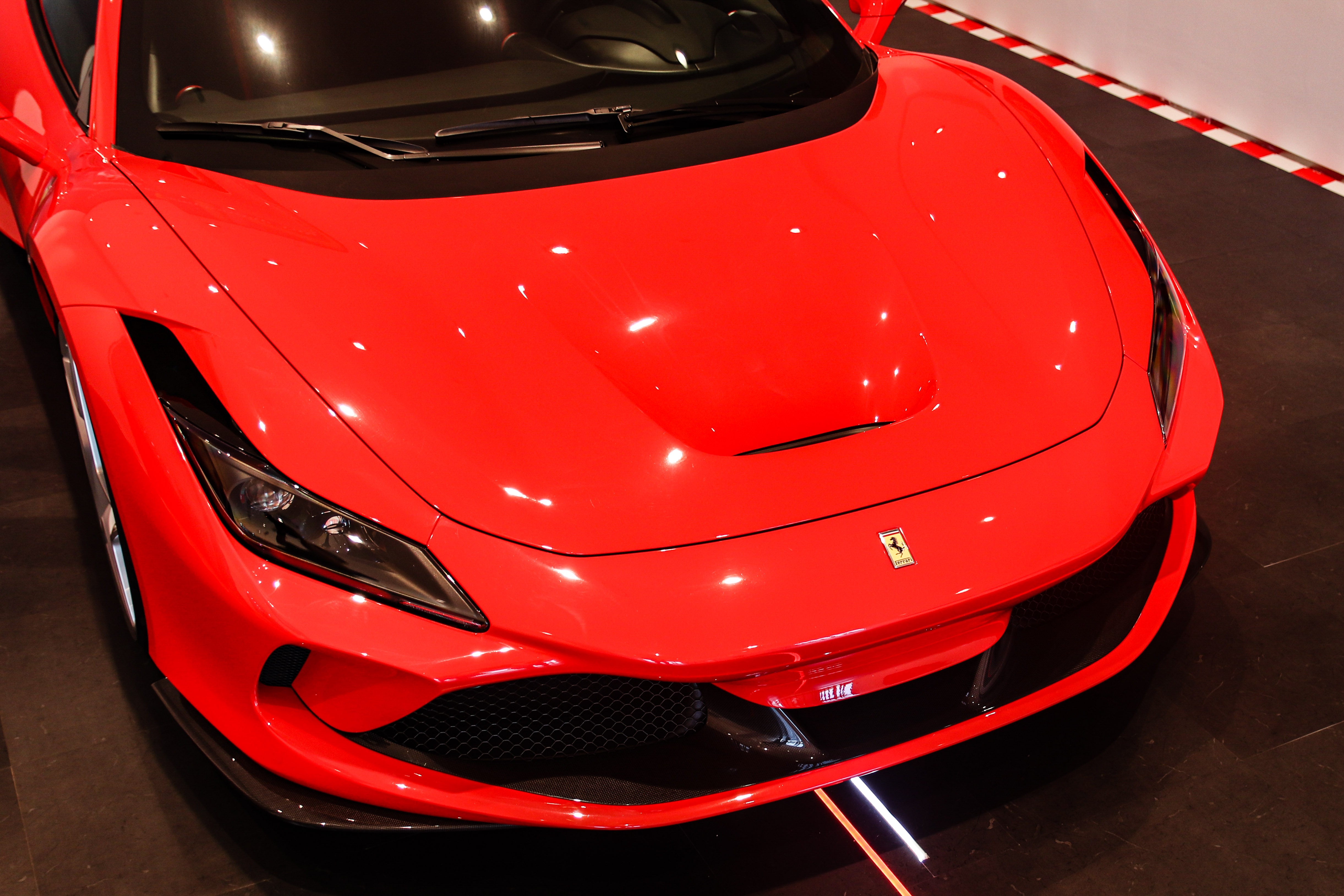 Ferrari F8 Tributo thu 2 ve VN anh 8